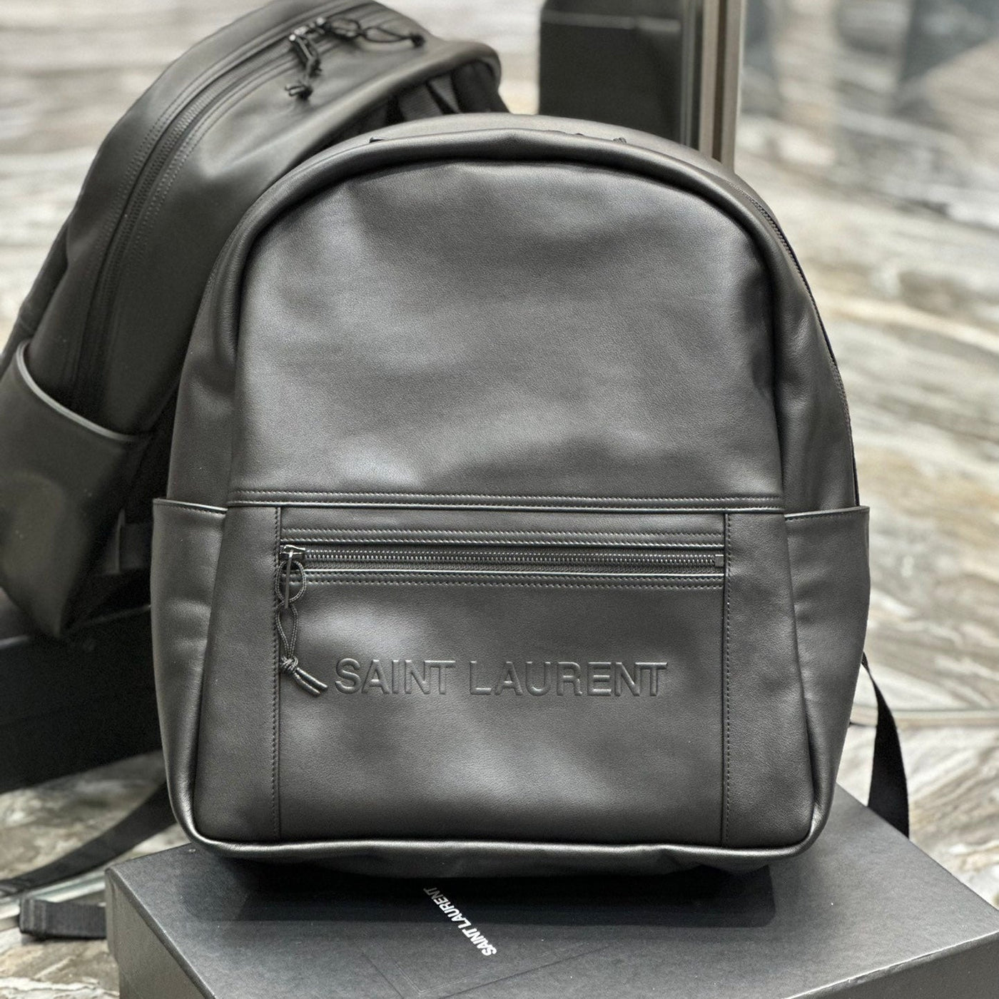 BACKPACK 37 IN ECHO GRAY CALFSKIN | Studio Nafay