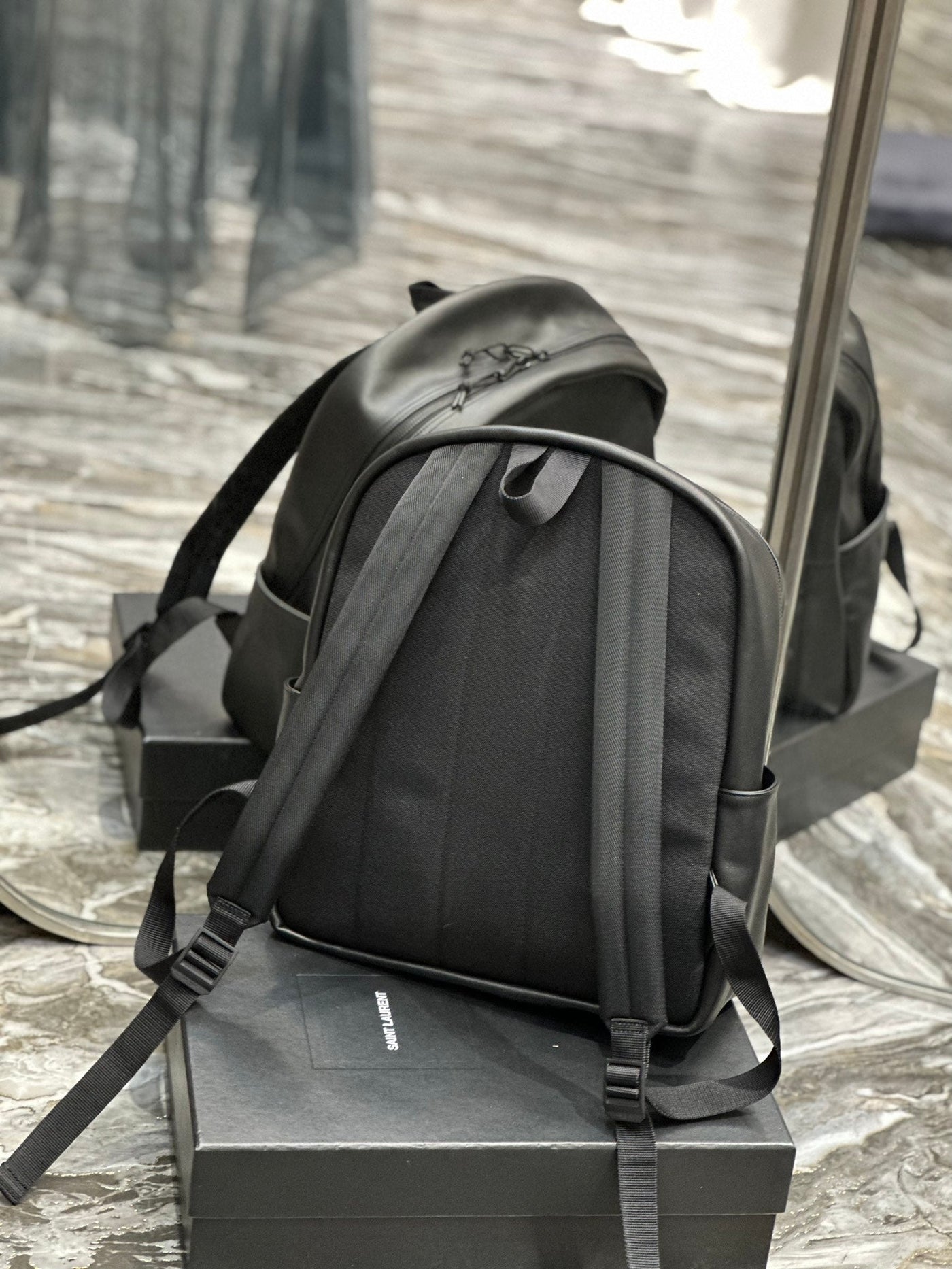 BACKPACK 37 IN ECHO GRAY CALFSKIN - Product Image 8