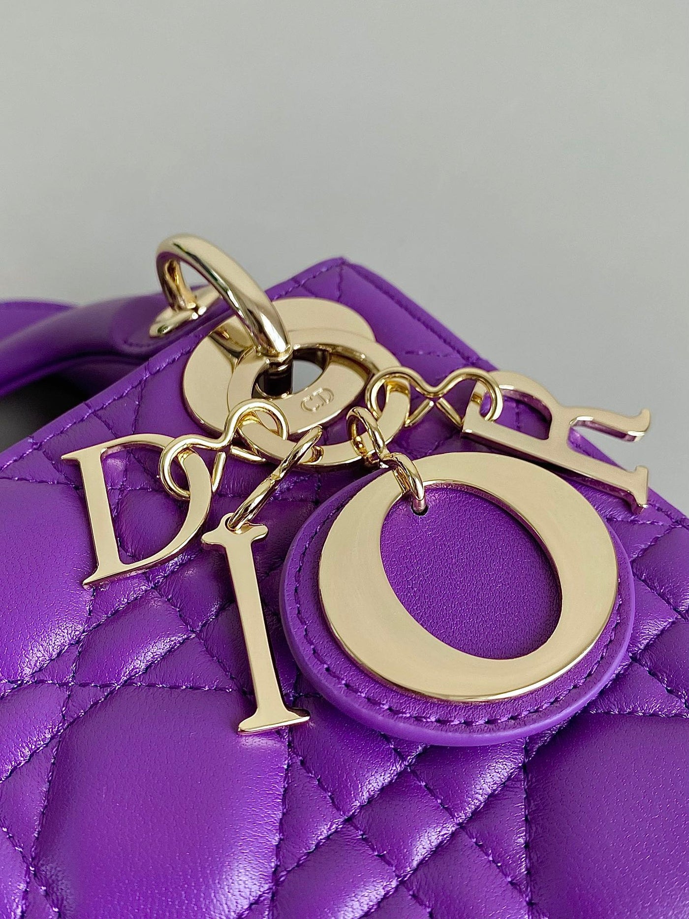 LADY 17 IN VIOLET PURPLE LAMBSKIN WITH CANNAGE PATTERN - Product Image 6