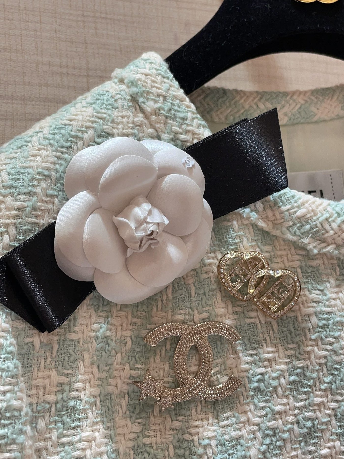 CC Brooch Light Gold 161773 - Product Image 4
