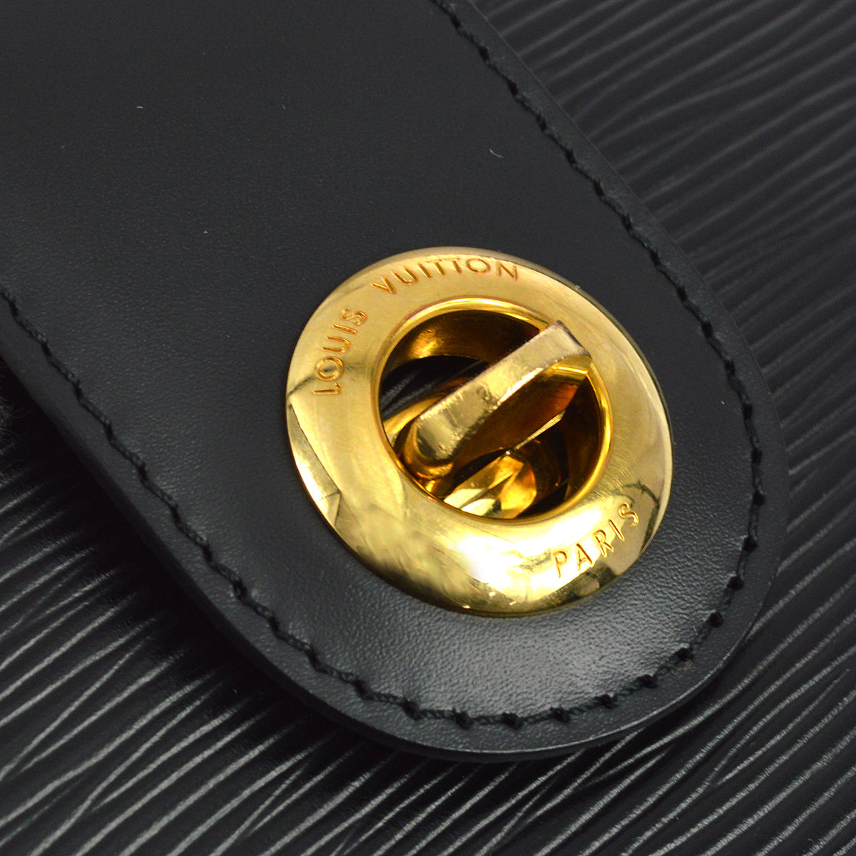 Louis Vuitton Epi Cluny