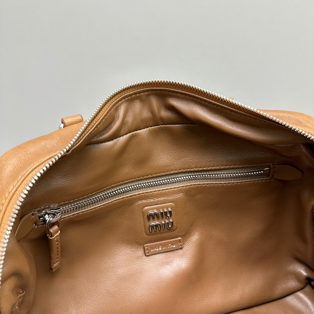 BIKER BAG 31 IN CARAMEL BROWN CALFSKIN - Product Image 8
