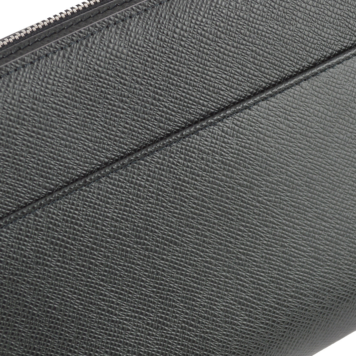Louis Vuitton Black Taiga Baikal Clutch Handbag