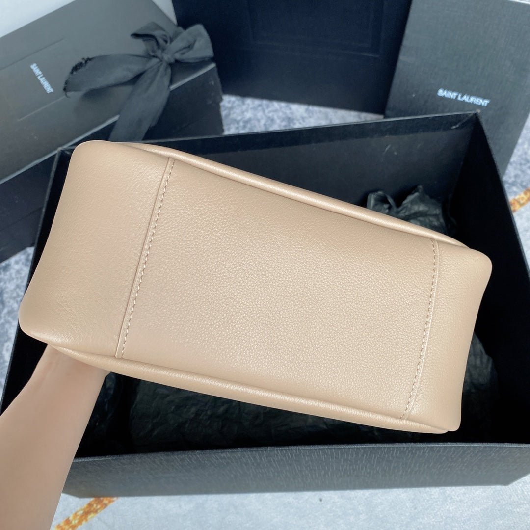 le 5a7 small 23cm dark beige calfskin - Product Image 7