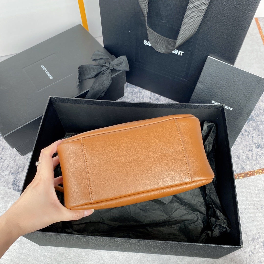 le 5a7 small 23cm brown calfskin - Product Image 5