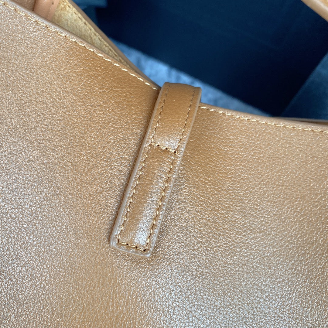 le 5a7 small 23cm brown calfskin - Product Image 9