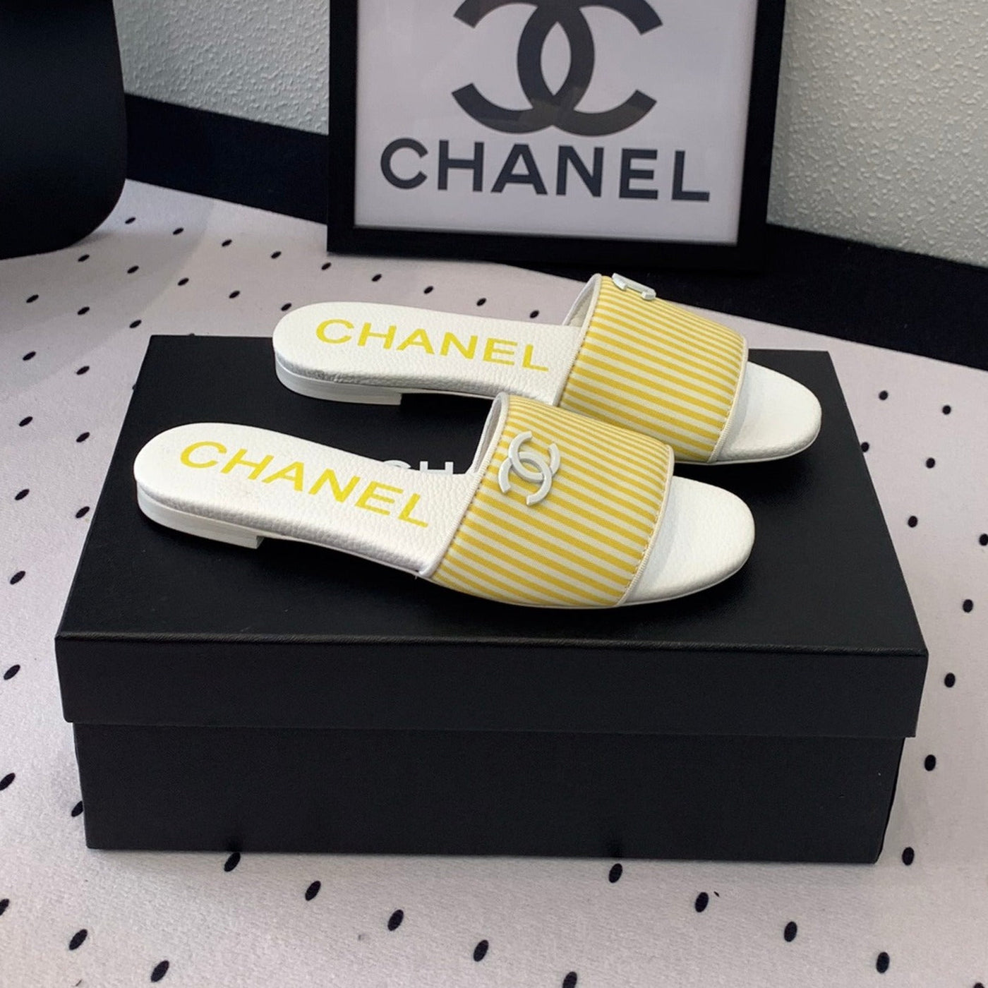 mule sandal striped yellow white | Studio Nafay