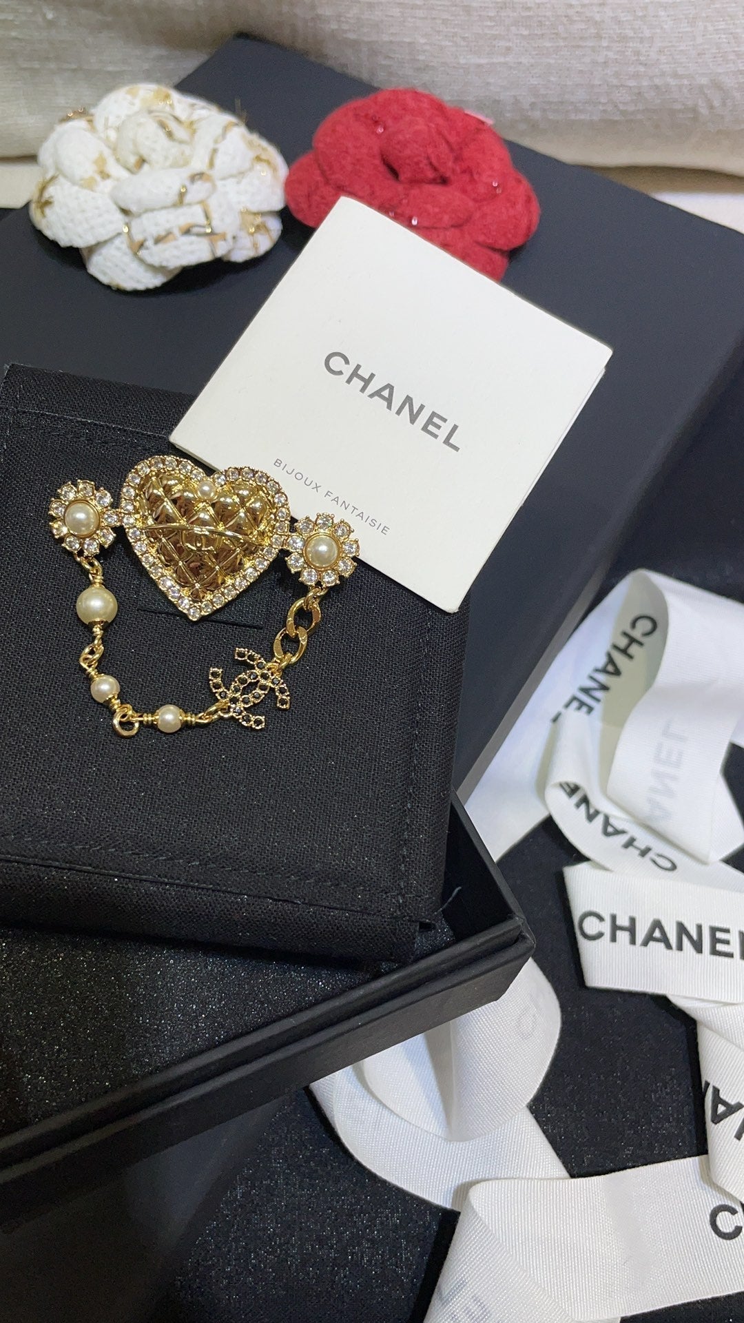 CC Brooch Gold 163085 - Product Image 4