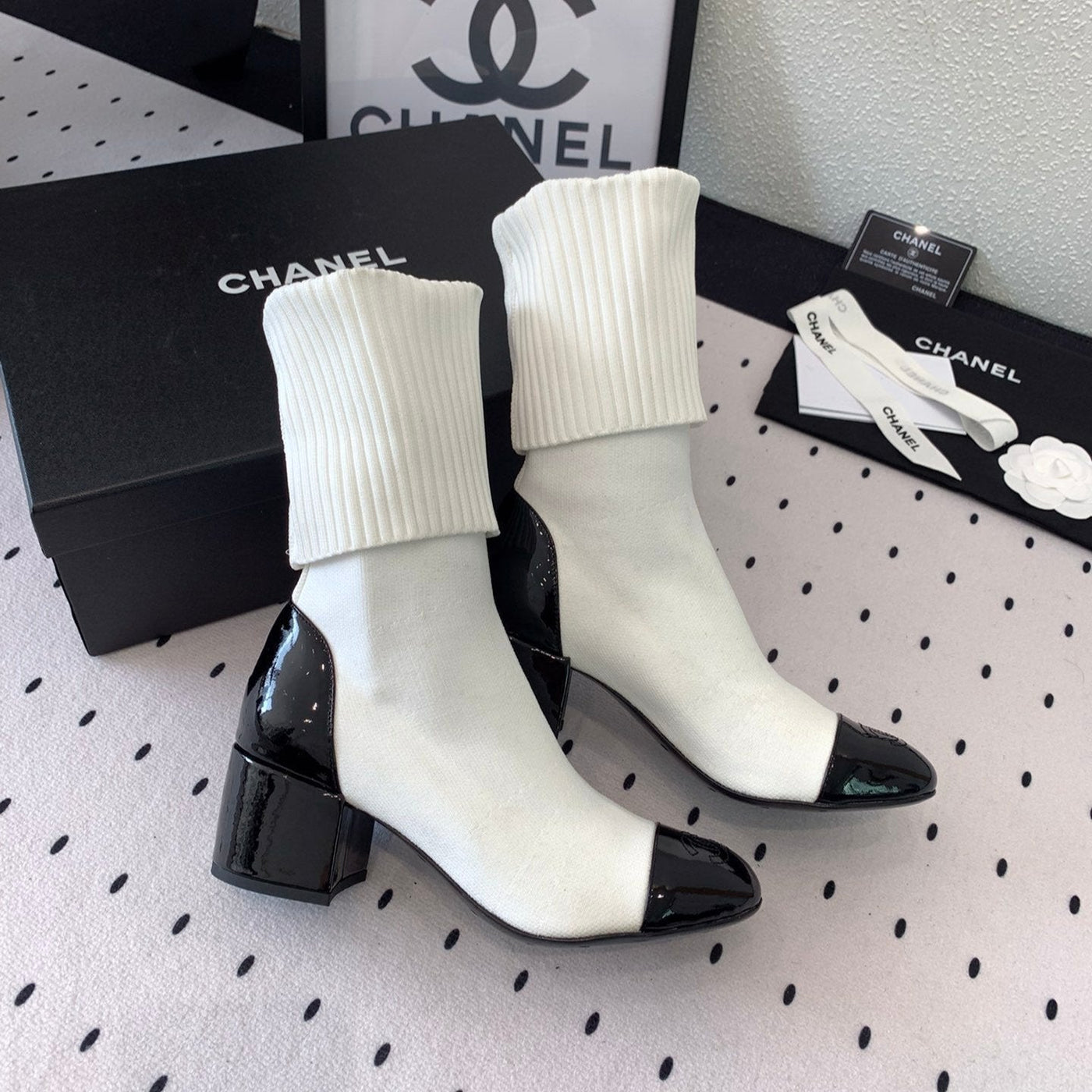 CC Short Boots 55mm White Black Wool Mix Glossy Cowhide 938067 | Studio Nafay
