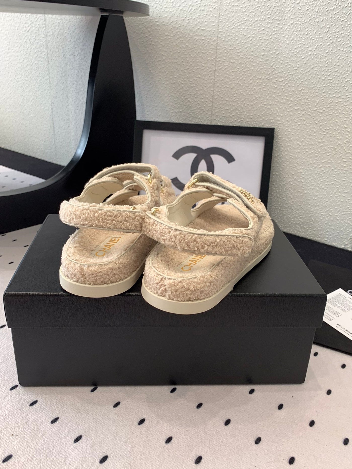 CC DAD SANDAL ECRU BEIGE LAMB FUR - Product Image 8