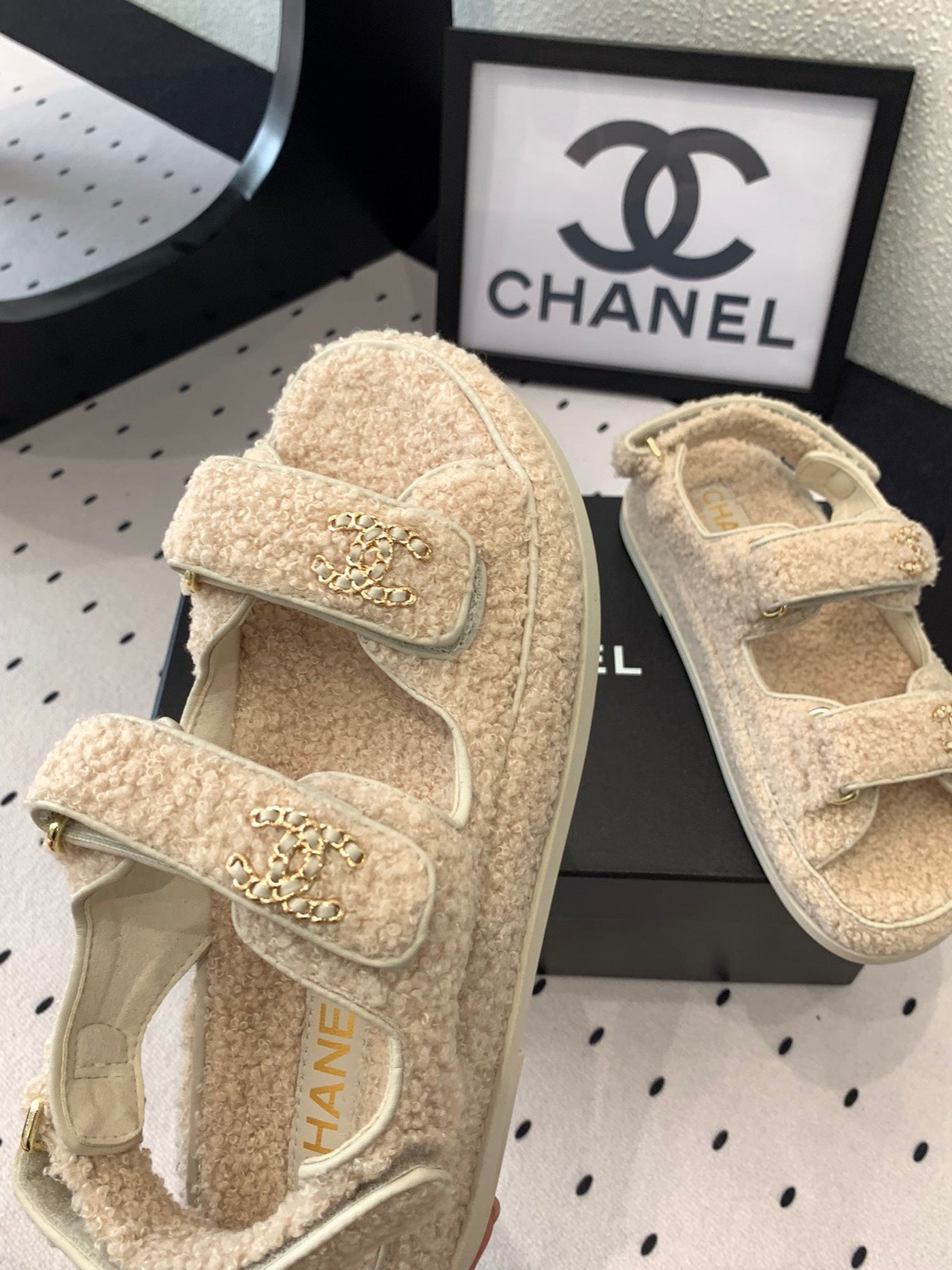 CC DAD SANDAL ECRU BEIGE LAMB FUR - Product Image 5
