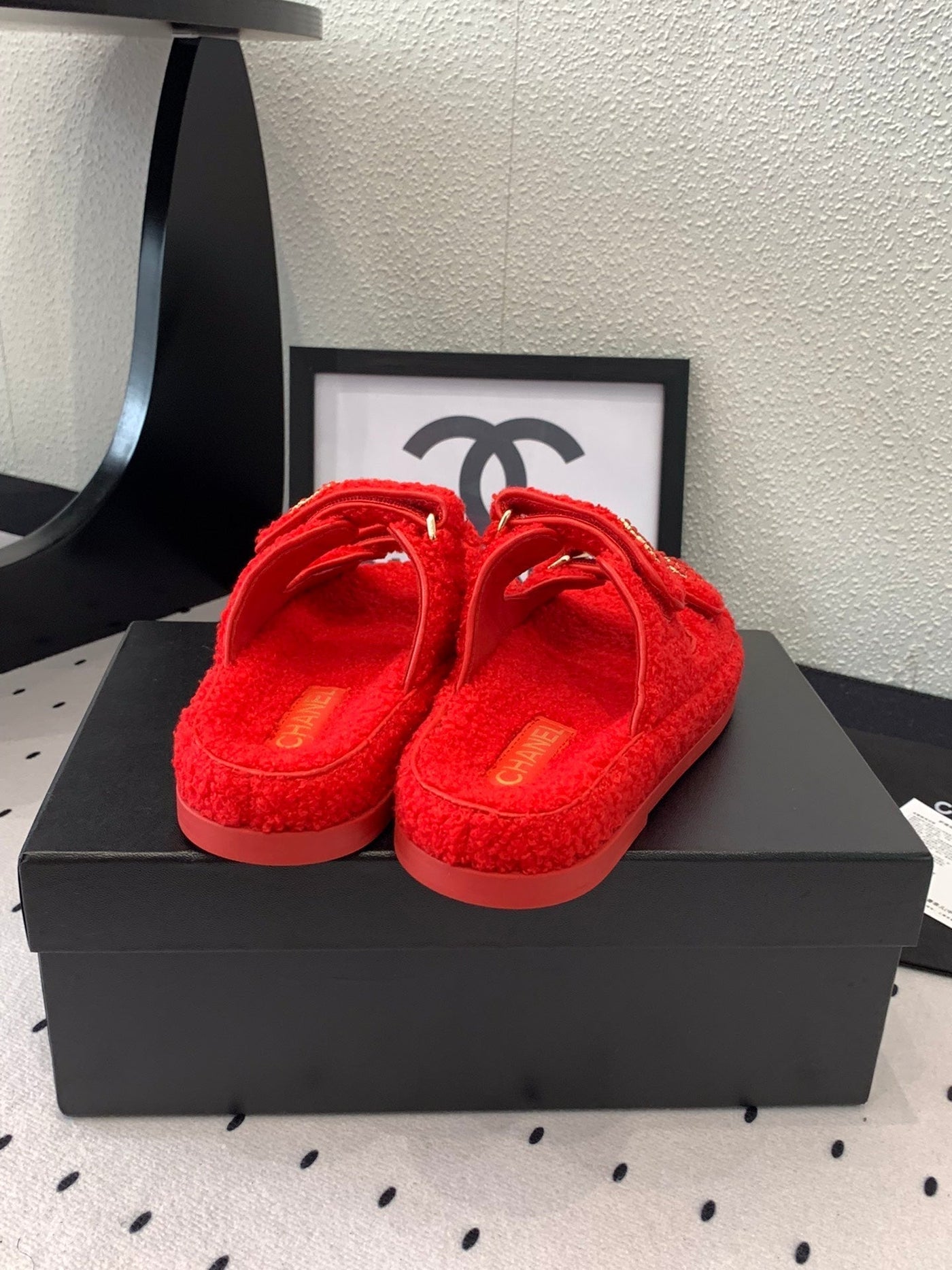 CC DAD SANDAL MULE IN CRIMSON RED LAMB FUR - Product Image 8