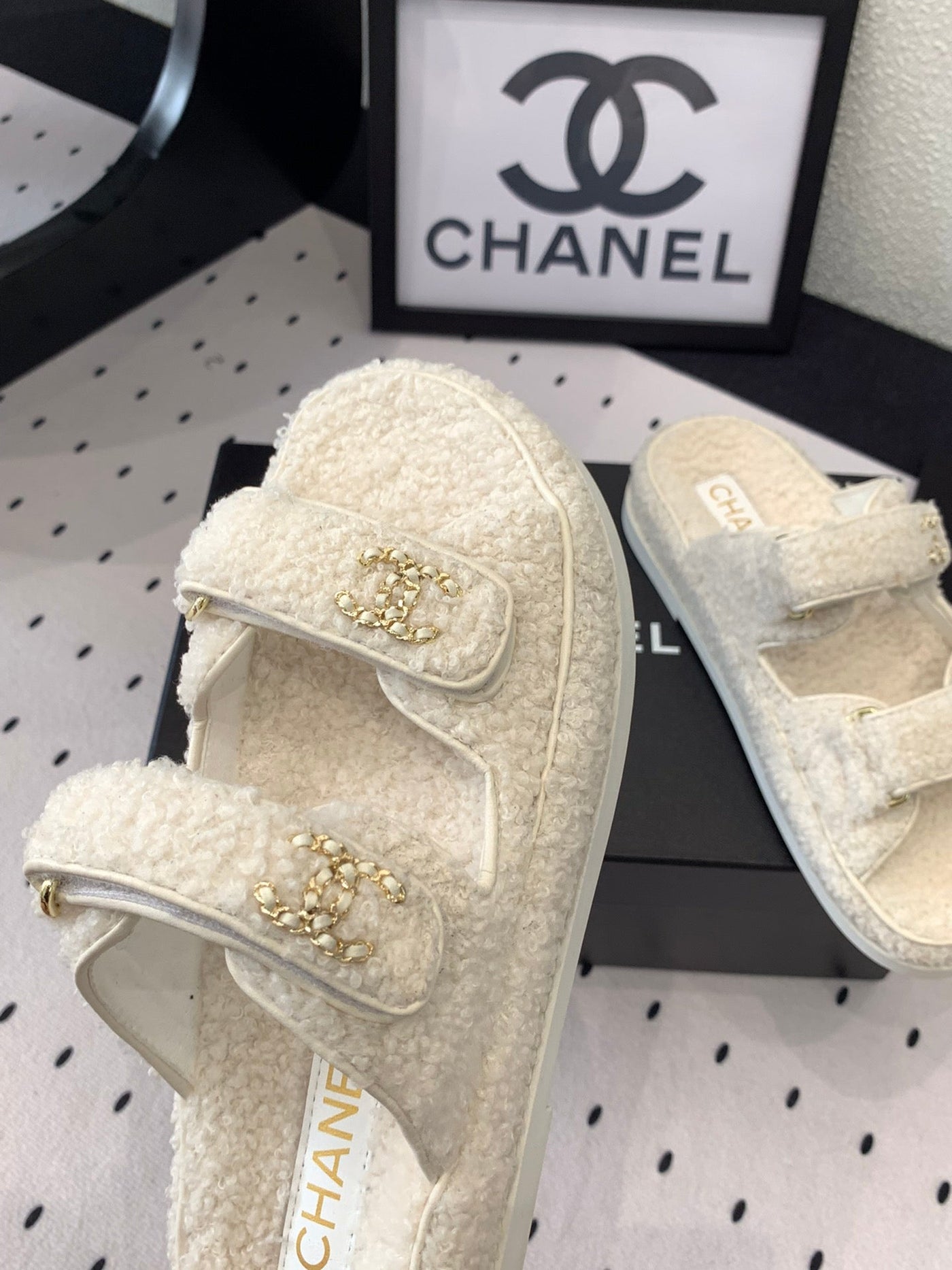 CC DAD SANDAL MULE IN WHITE LAMB FUR - Product Image 5
