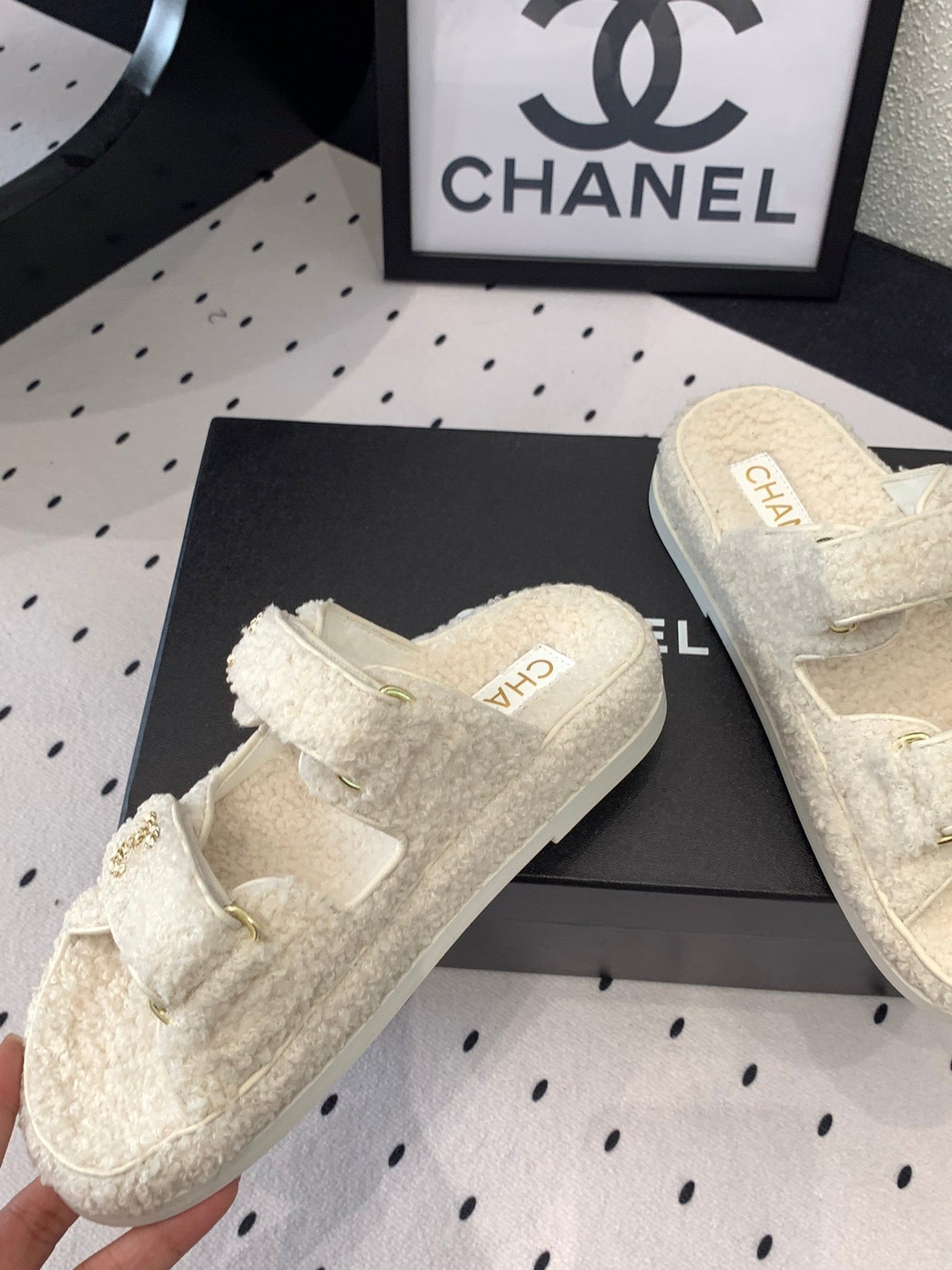 CC DAD SANDAL MULE IN WHITE LAMB FUR - Product Image 6