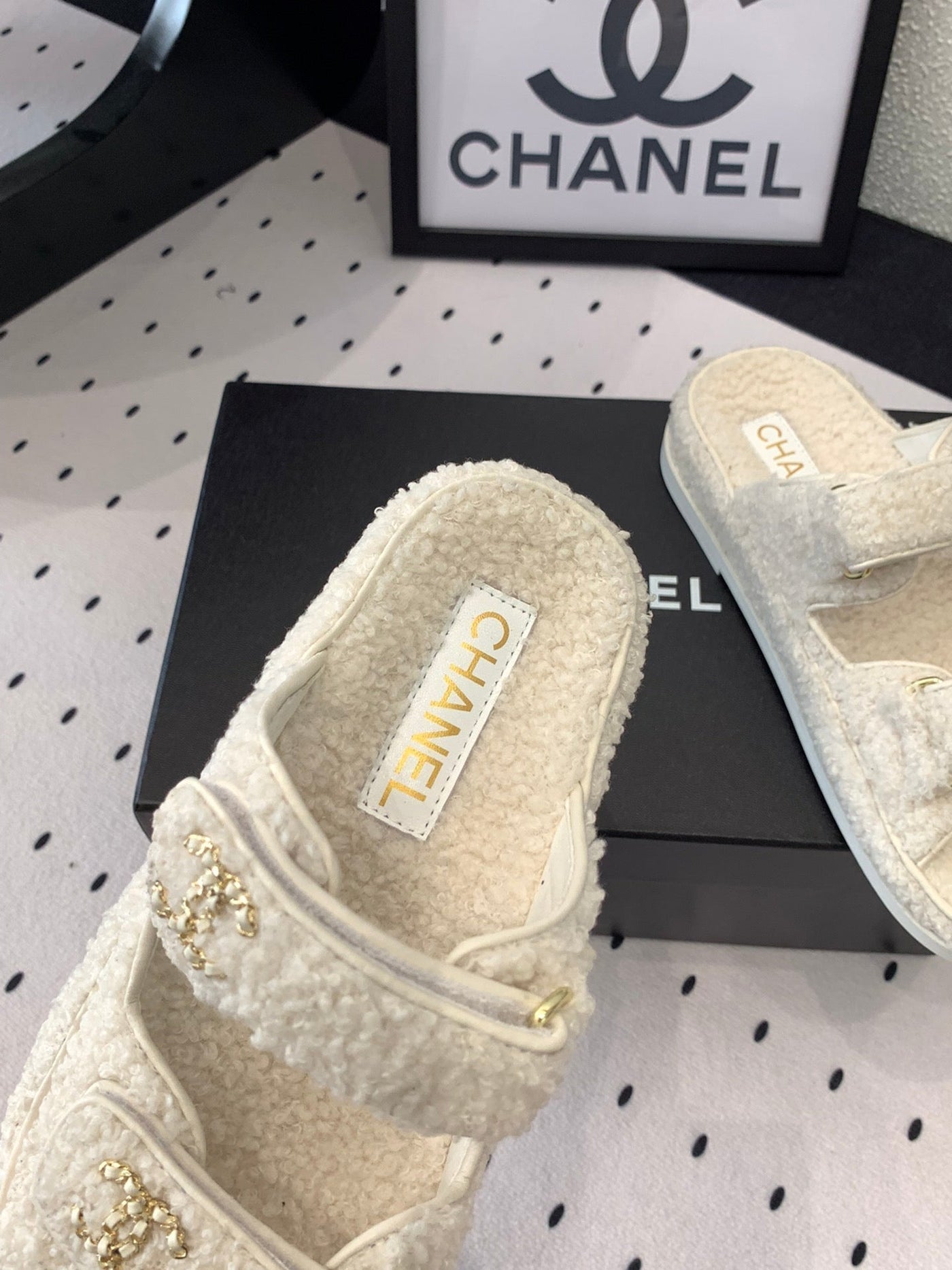 CC DAD SANDAL MULE IN WHITE LAMB FUR - Product Image 7