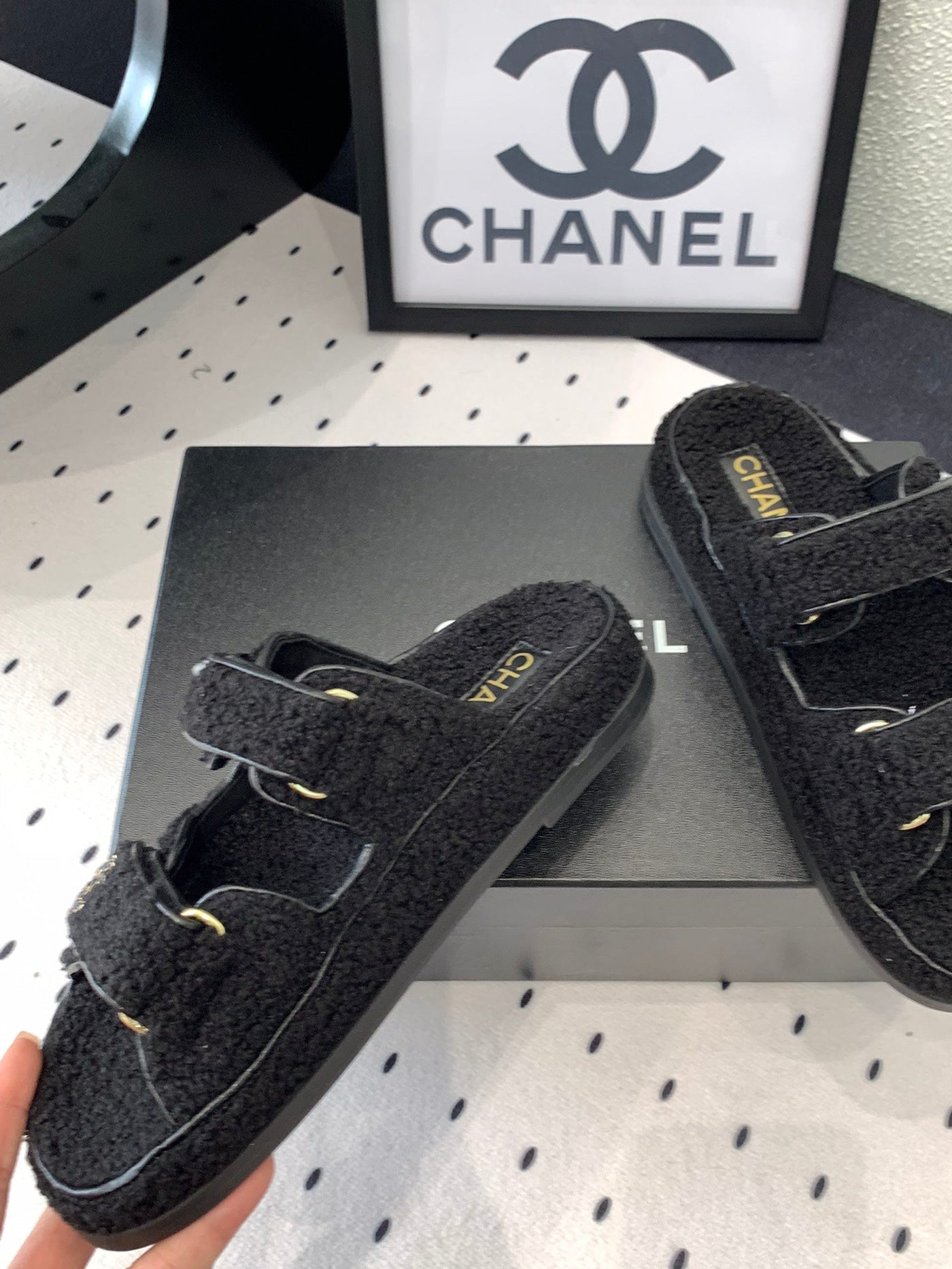 CC DAD SANDAL MULE IN BLACK LAMB FUR - Product Image 5