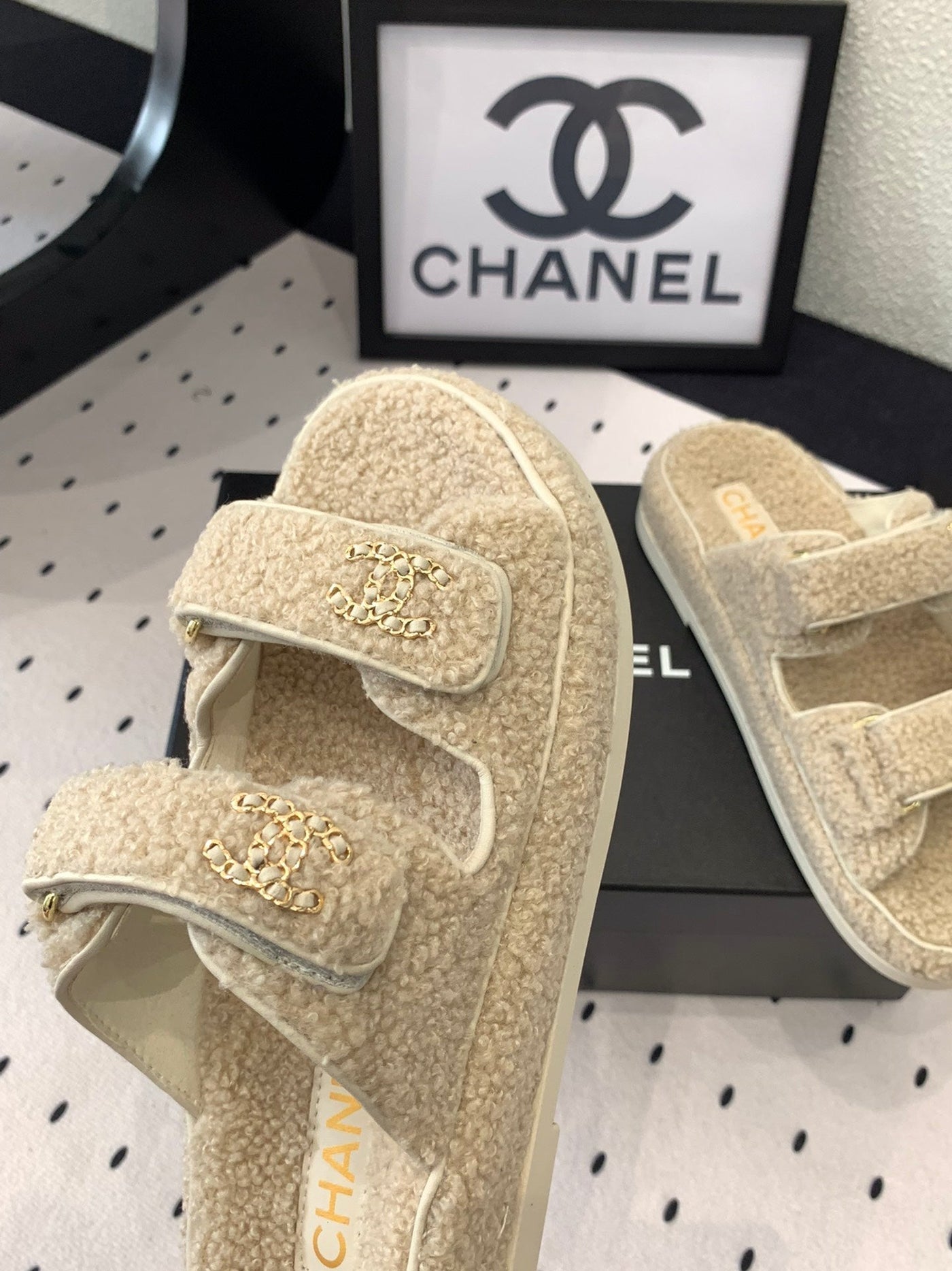 CC DAD SANDAL MULE IN ECRU BEIGE LAMB FUR - Product Image 5