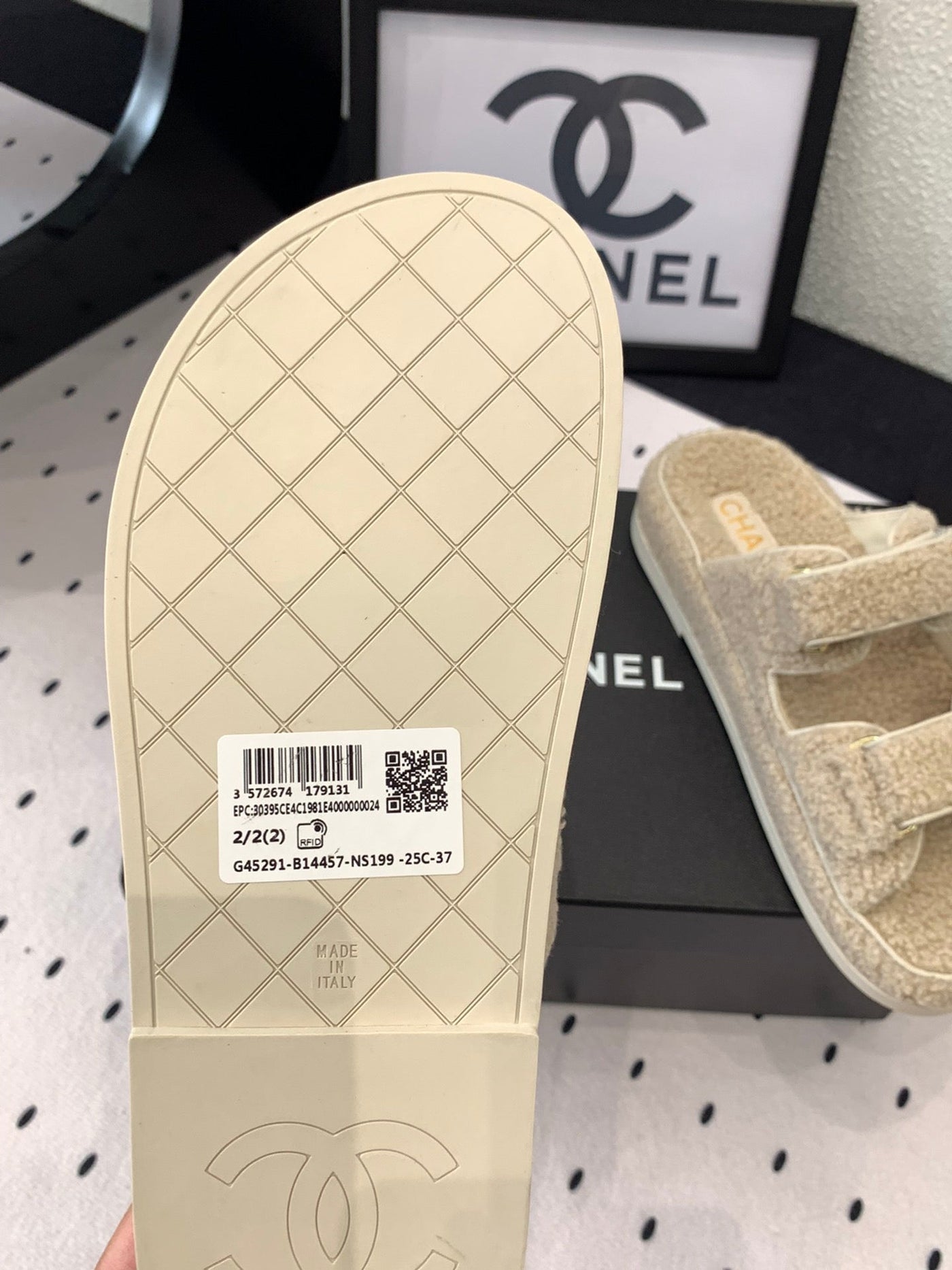 CC DAD SANDAL MULE IN ECRU BEIGE LAMB FUR - Product Image 9