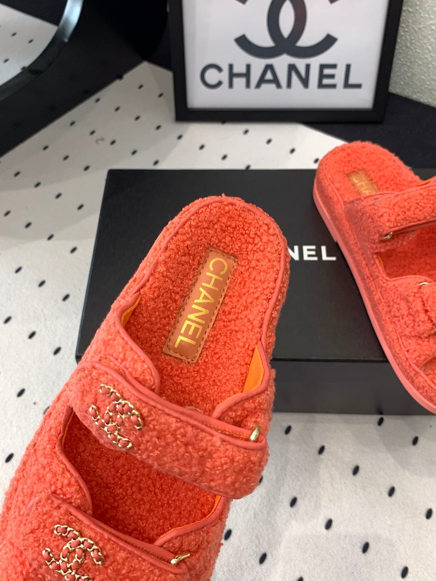 CC DAD SANDAL MULE IN RED ORANGE LAMB FUR - Product Image 8