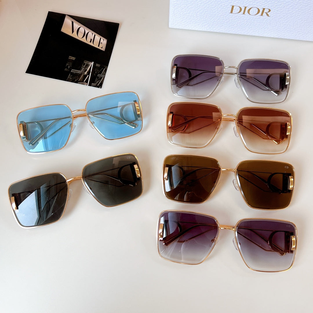 MONTAIGNE SQUARE SUNGLASS DSGTA42UCR IN METAL - Product Image 9