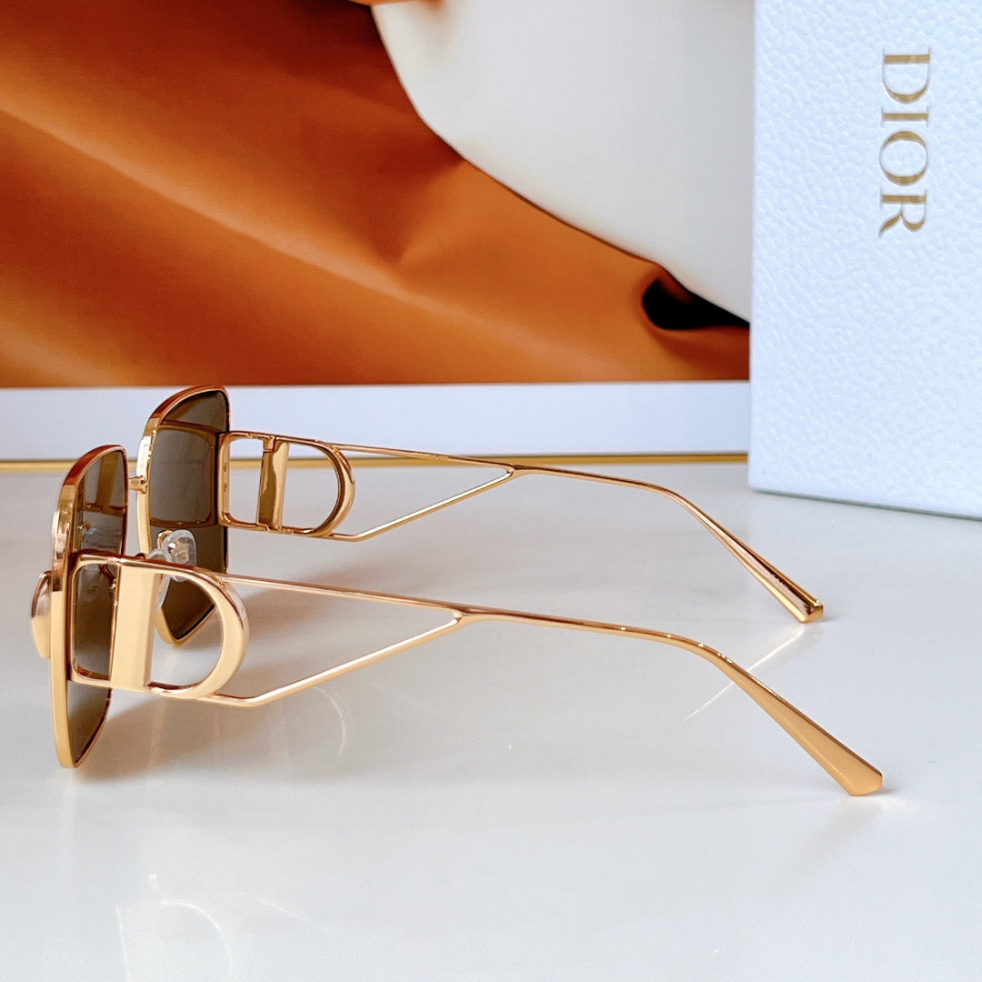 MONTAIGNE SQUARE SUNGLASS DSGTA42UCR IN METAL - Product Image 8