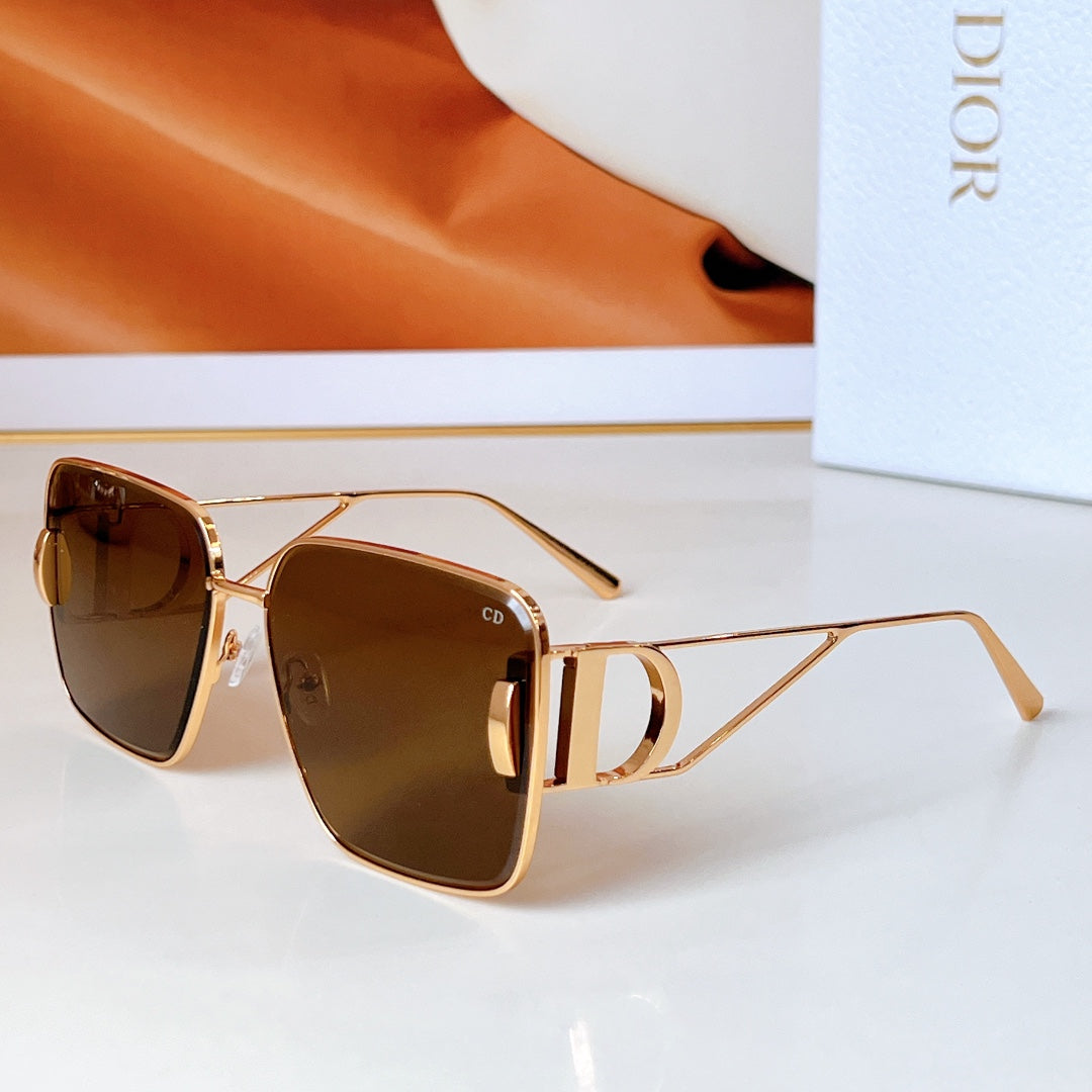 MONTAIGNE SQUARE SUNGLASS DSGTA42UCR IN METAL - Product Image 3