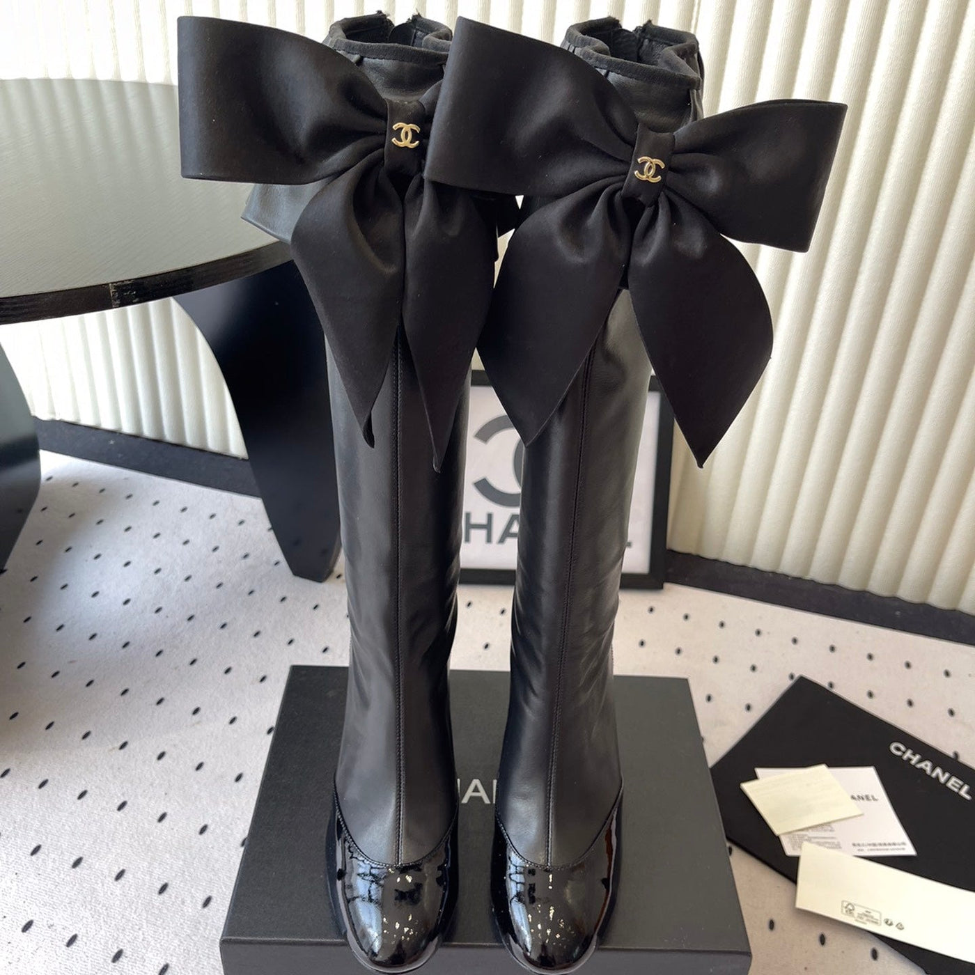 CC 25 Bow Elastic Boot Black Lambskin 514029 | Studio Nafay
