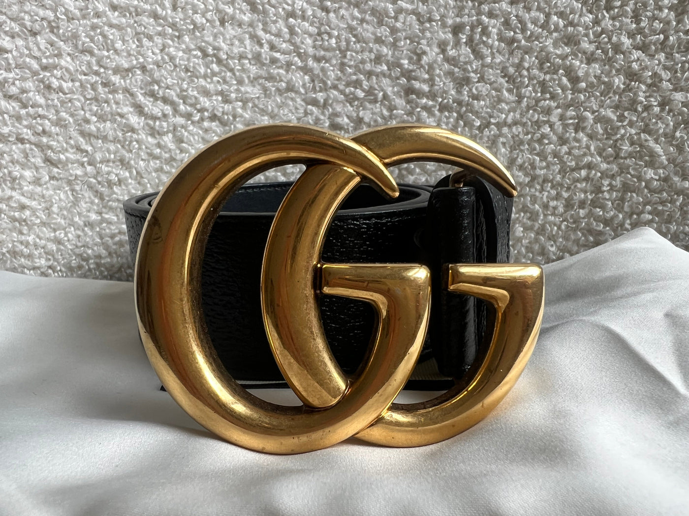 Gucci GG Marmont Black Wide Leather Belt with Shiny Gold Buckle (RRP £410) - Product Image 3