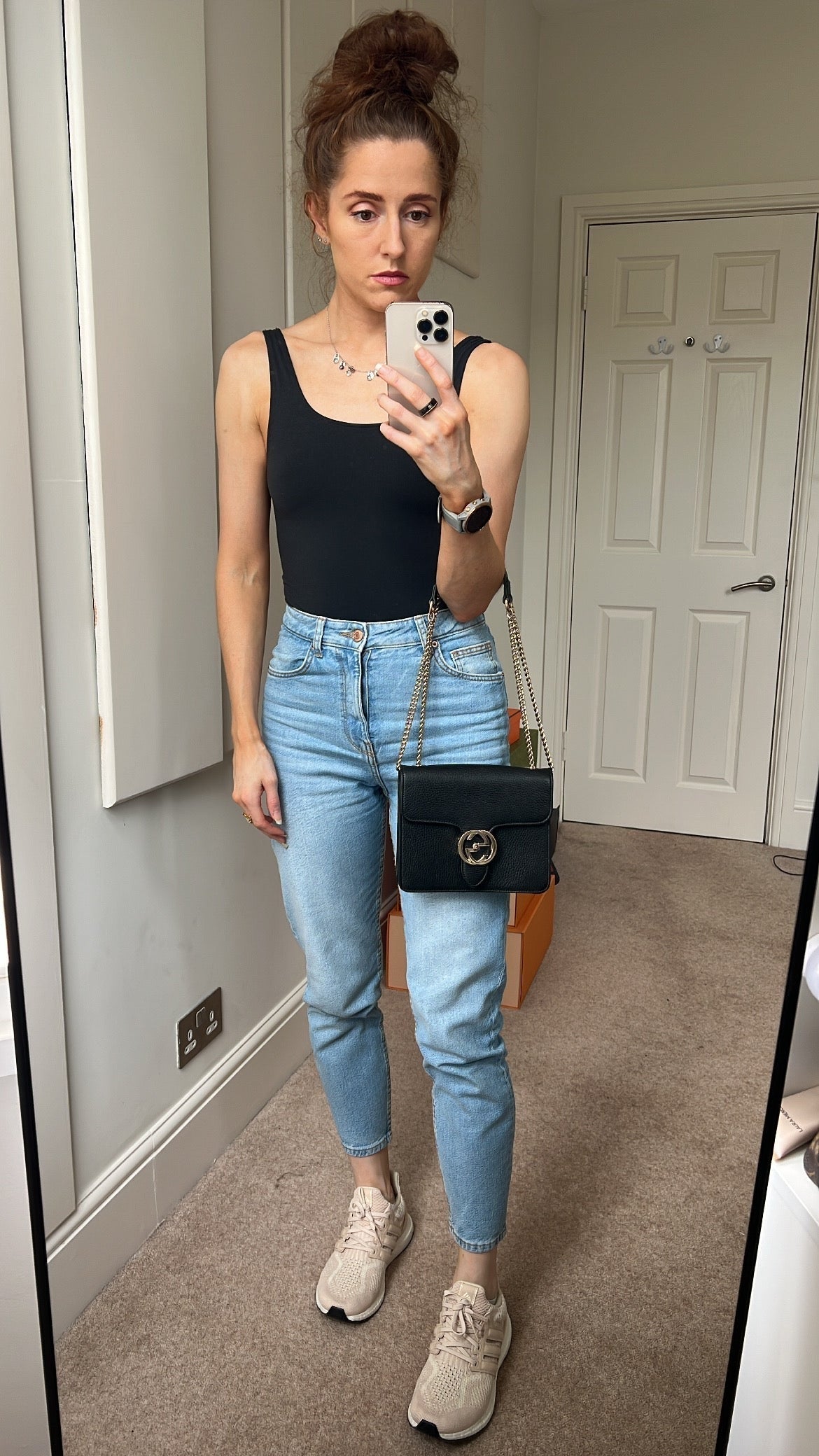 Gucci Interlocking GG Black Small Shoulder Bag - Product Image 2