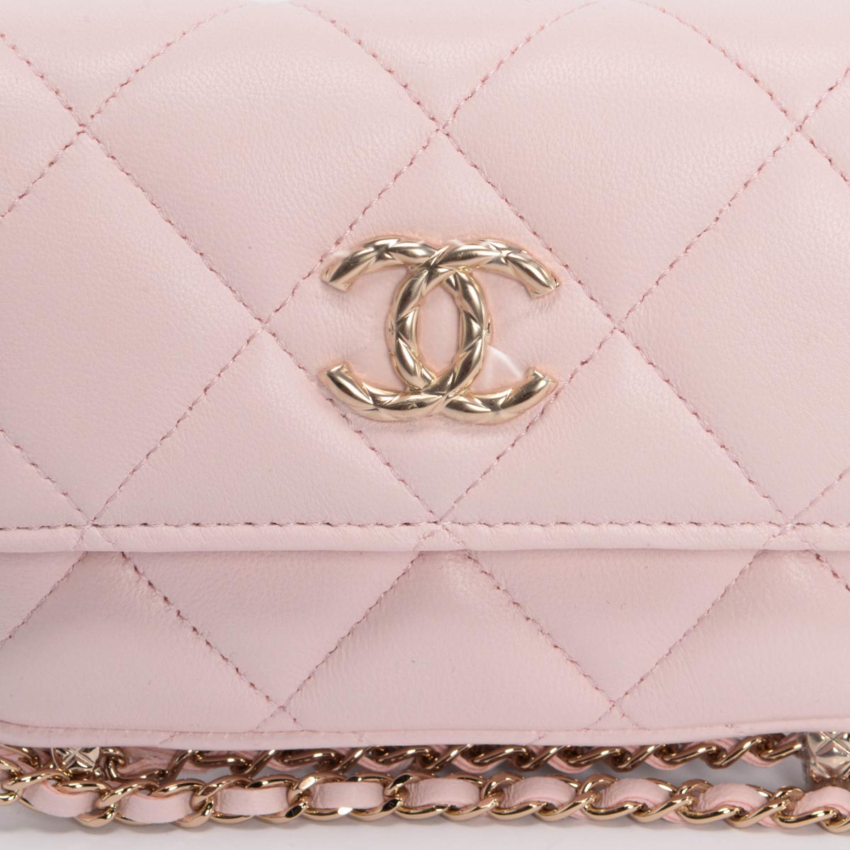 chl Light Pink Calfskin Clutch With Chain Wallet - Product Image 5
