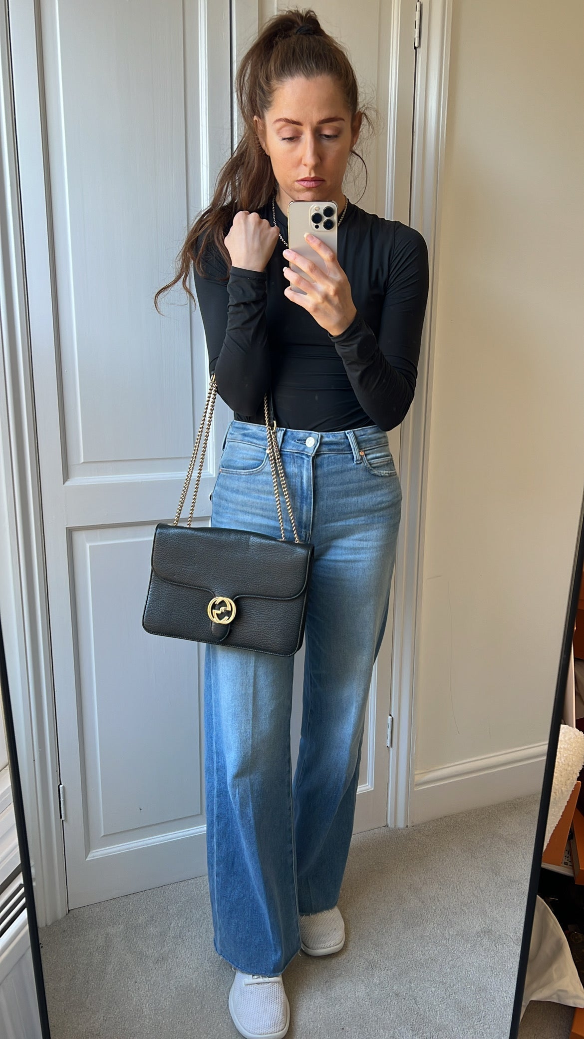 Gucci Interlocking GG Black Medium Shoulder Bag - Product Image 2