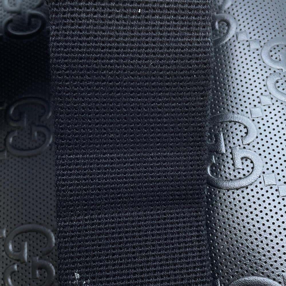 GUCCI GG-embossed messenger bag Black 696009 Leather - Product Image 12