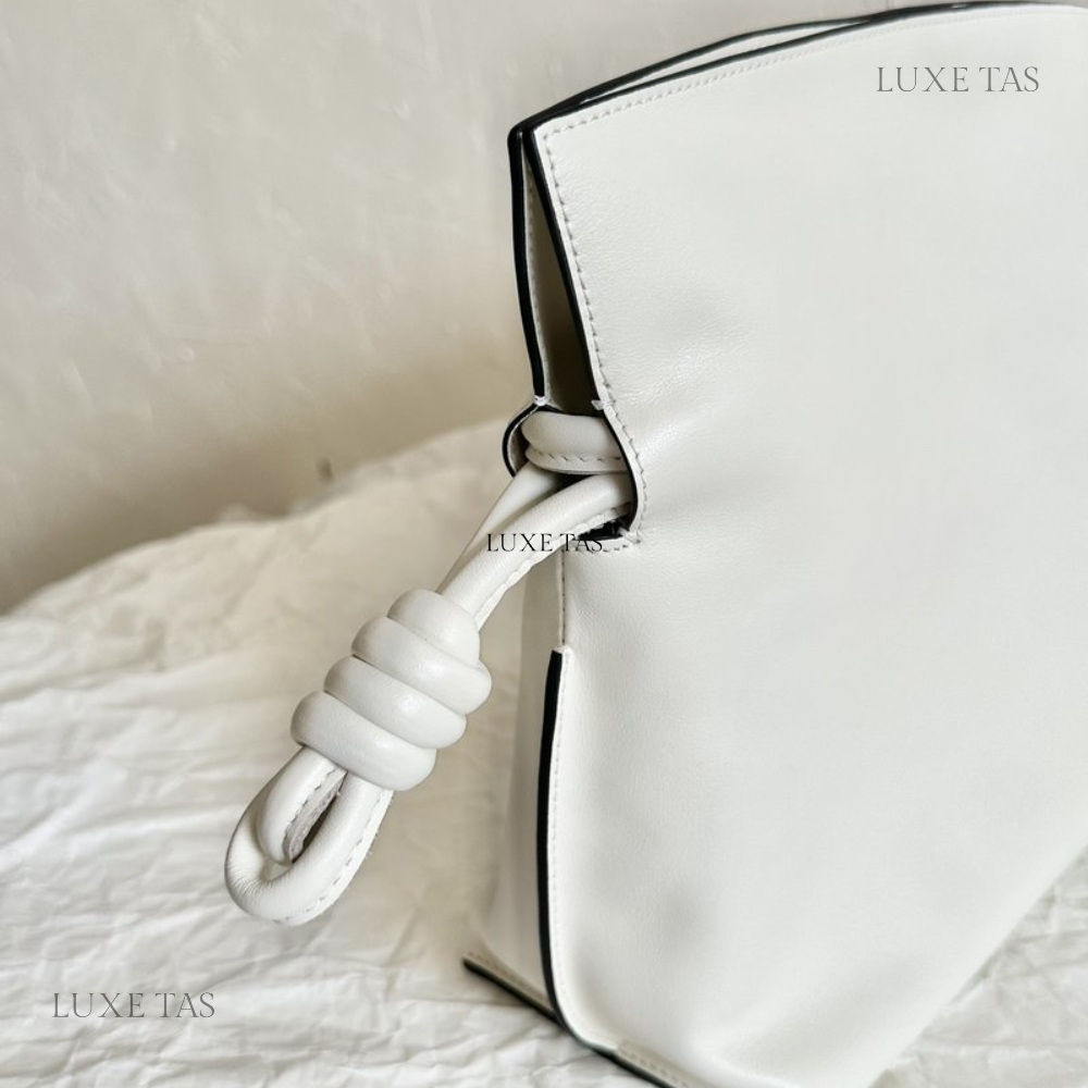 Angora Flamenco Clutch In Nappa Calfskin Leather Crossbody Bag for Women - Product Image 7