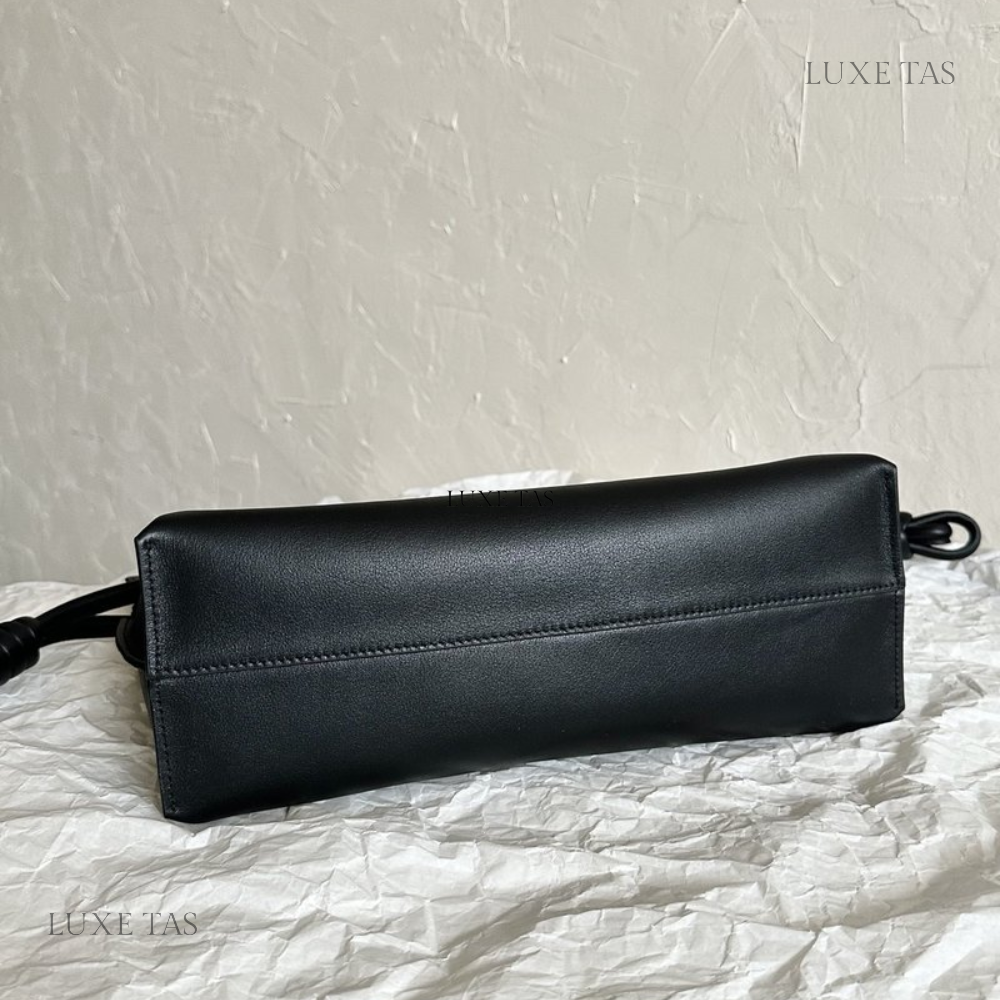 Black Flamenco Clutch In Nappa Calfskin Leather Crossbody Bag for Women - Product Image 4