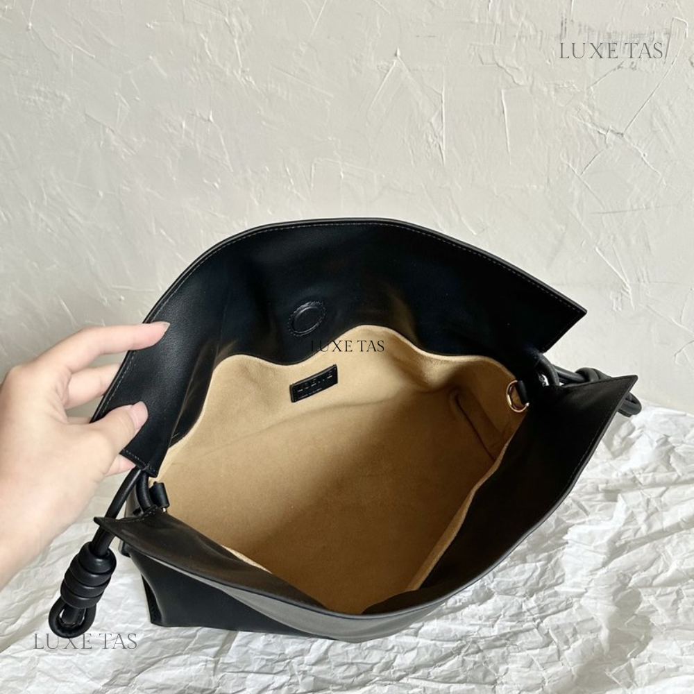 Black Flamenco Clutch In Nappa Calfskin Leather Crossbody Bag for Women - Product Image 7