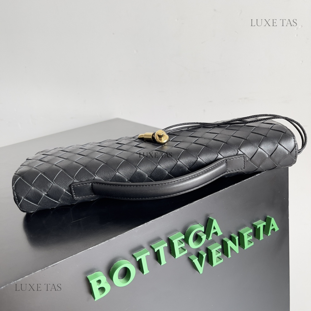 Black Long Clutch Andiamo With Handle Designer Clutch for Women - Product Image 6