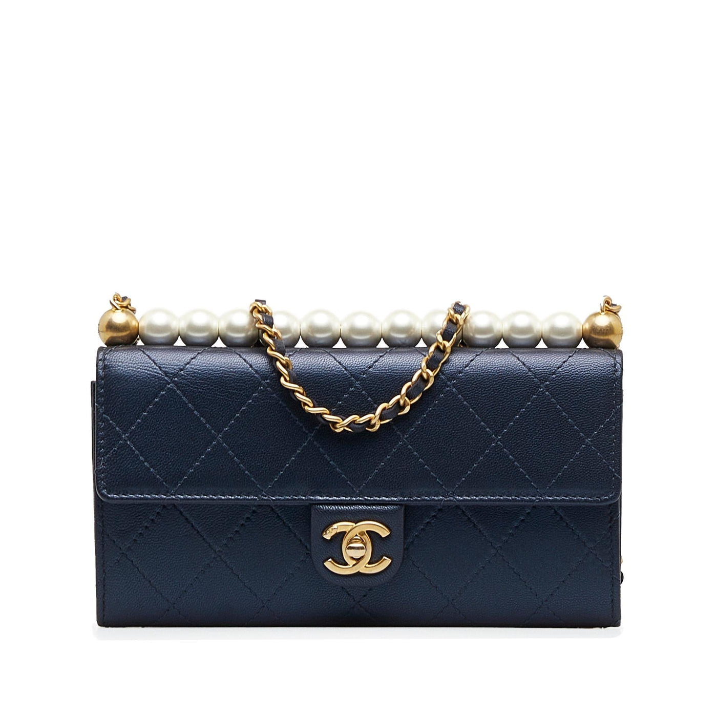 Chanel Goatskin Chic Pearls Clutch With Chain (SHG-6JqQUh) | Studio Nafay