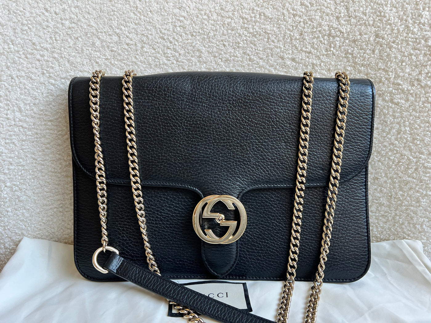 Gucci Interlocking GG Black Medium Shoulder Bag - Product Image 4