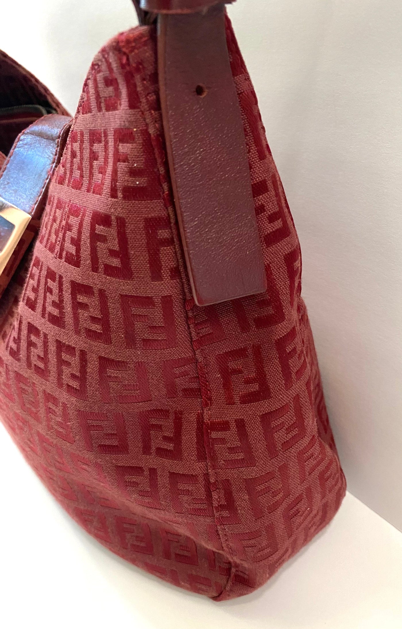 FENDI ZUCCHINO MAMA BAGUETTE SHOULDER BAG - Product Image 3