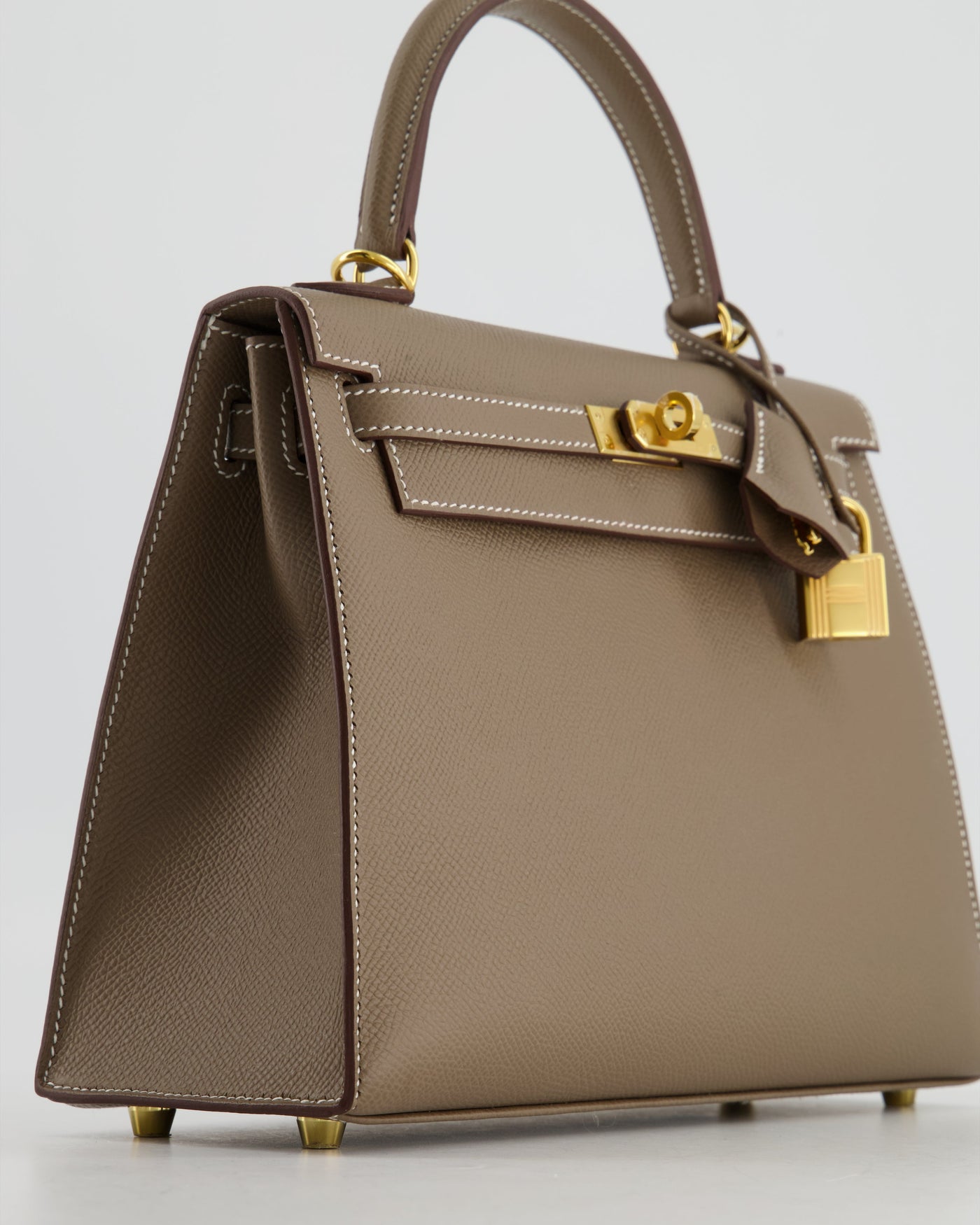 Hermes Kelly 25 Sellier Bag in Etoupe Epsom Leather and Gold Hardware - Product Image 11