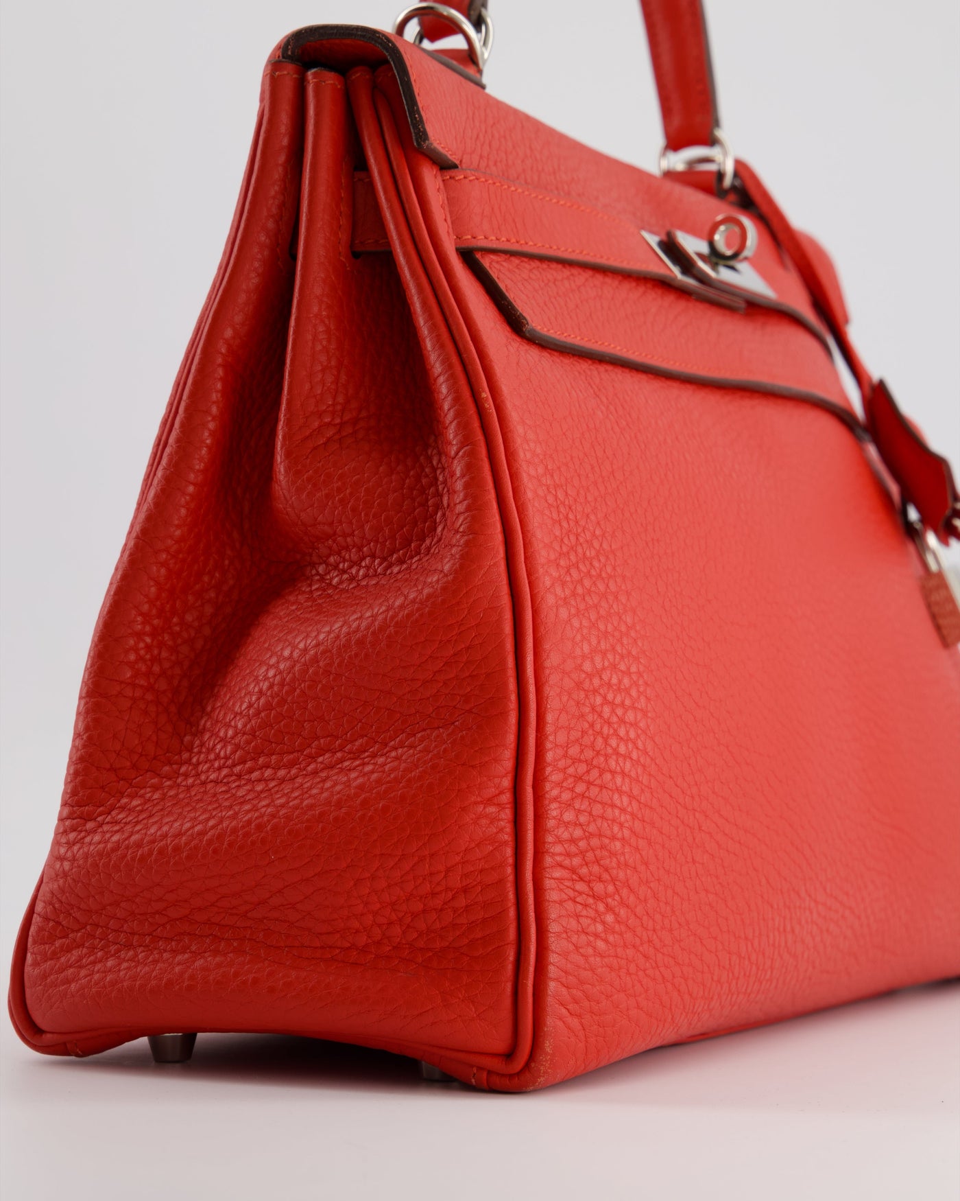 Hermes Kelly 32 Retourne Bag in Geranium Togo Leather and Palladium Hardware - Product Image 10