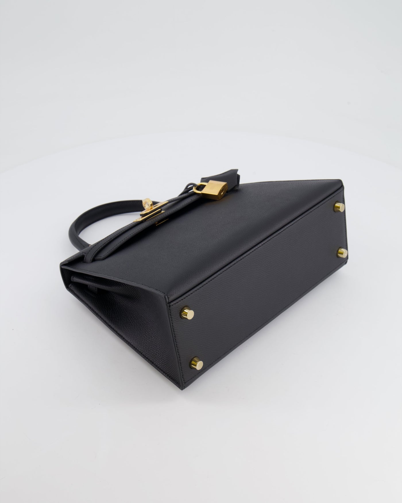 Hermes Kelly 25 Sellier Bag in Noir Epsom Leather with Gold Hardware - Product Image 19