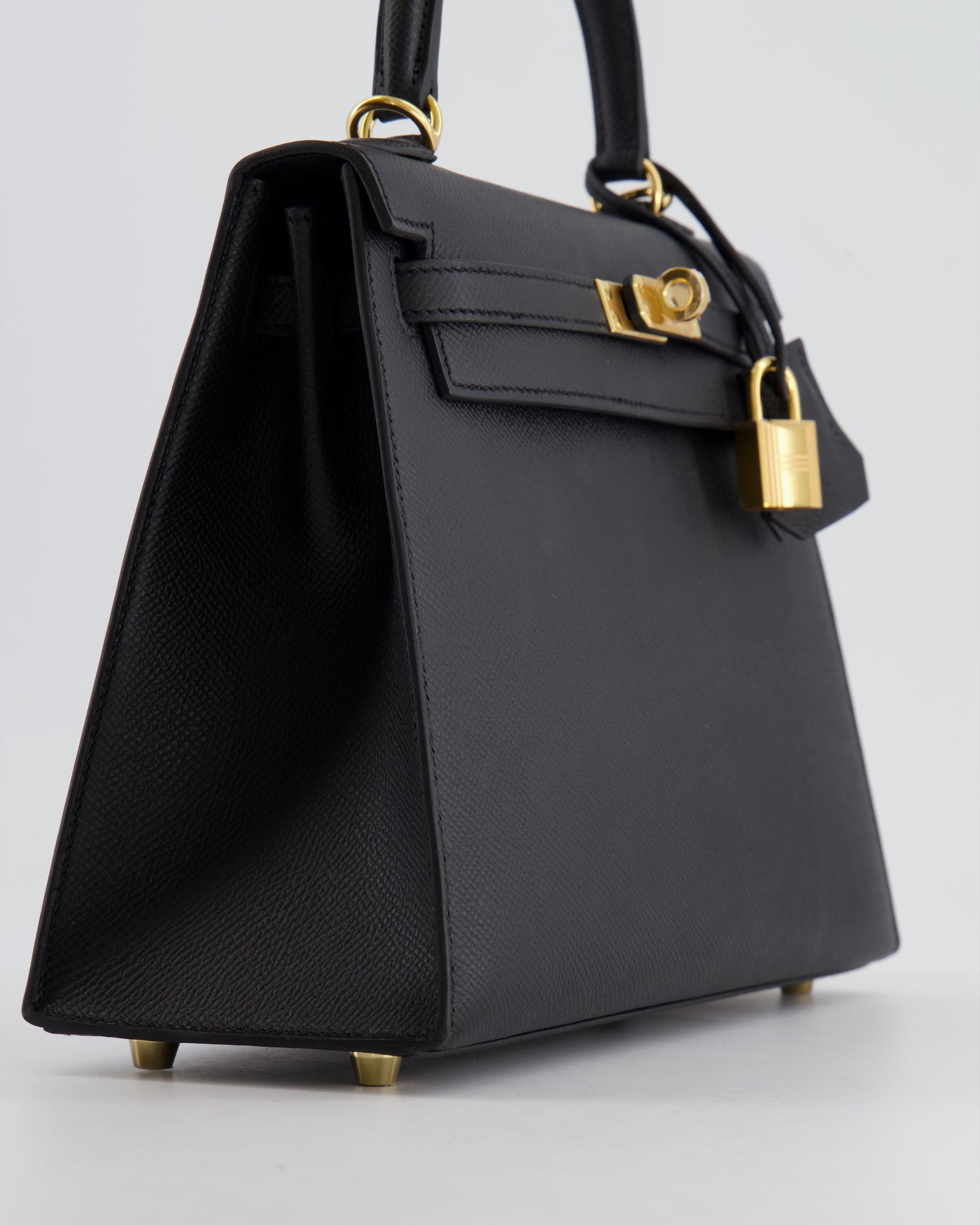 Hermes Kelly 25 Sellier Bag in Noir Epsom Leather with Gold Hardware - Product Image 11