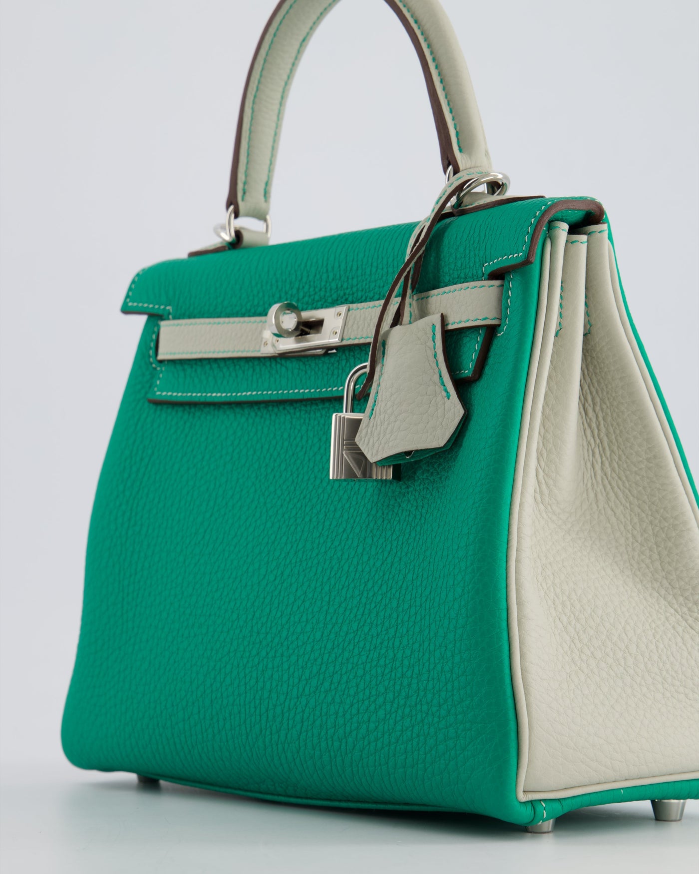 *SUPER RARE* Hermes HSS Kelly 25 Retourne Bag in Vert Vertigo & Gris Perle Togo Leather with Palladium Hardware & Contrast Stitching - Product Image 11
