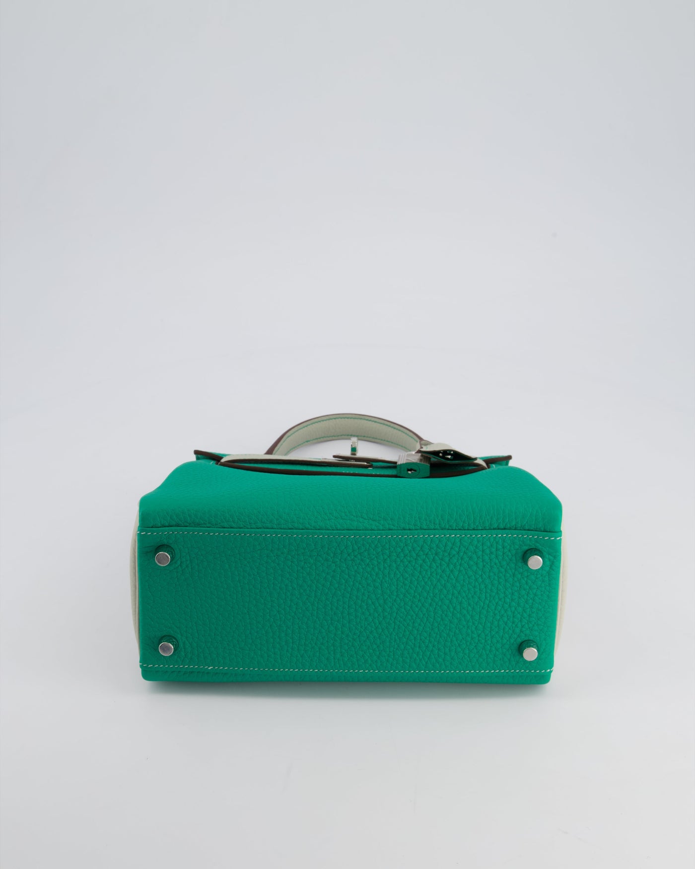 *SUPER RARE* Hermes HSS Kelly 25 Retourne Bag in Vert Vertigo & Gris Perle Togo Leather with Palladium Hardware & Contrast Stitching - Product Image 18