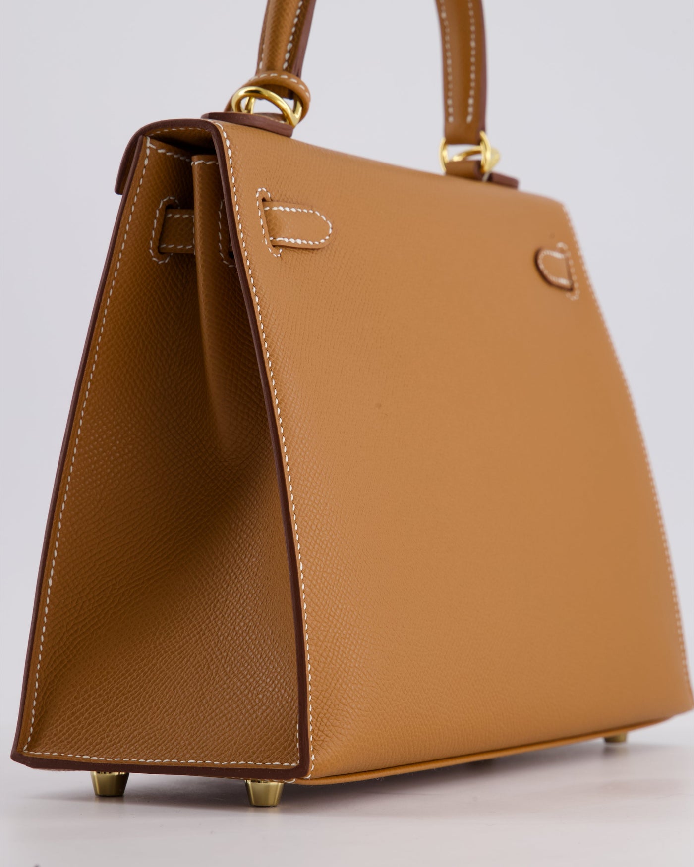 Hermes Kelly 25 Sellier Bag in Gold Epsom Leather with Gold Hardware - Product Image 14