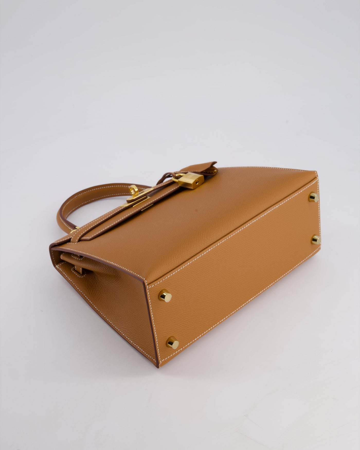 Hermes Kelly 25 Sellier Bag in Gold Epsom Leather with Gold Hardware - Product Image 18