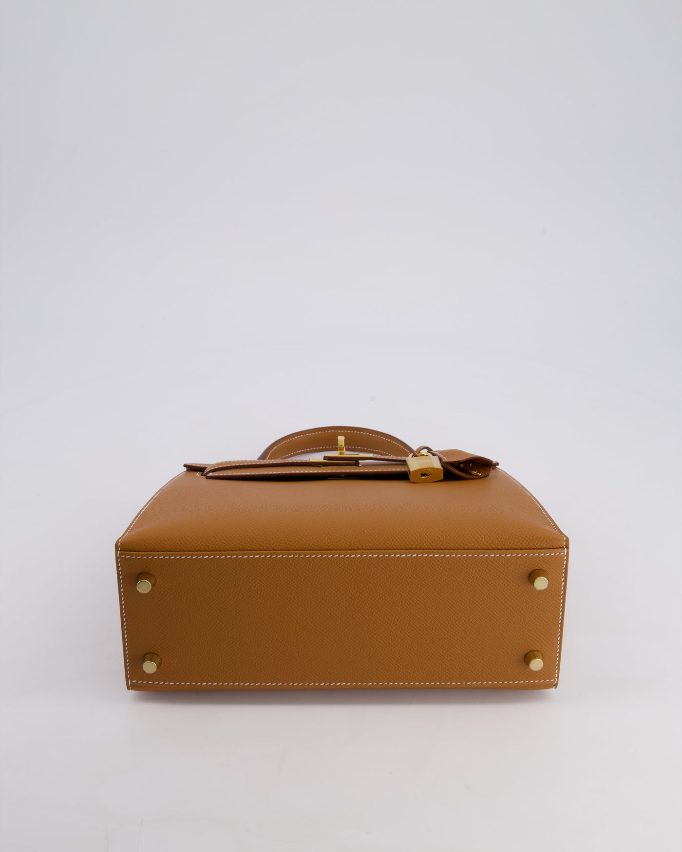 Hermes Kelly 25 Sellier Bag in Gold Epsom Leather with Gold Hardware - Product Image 20