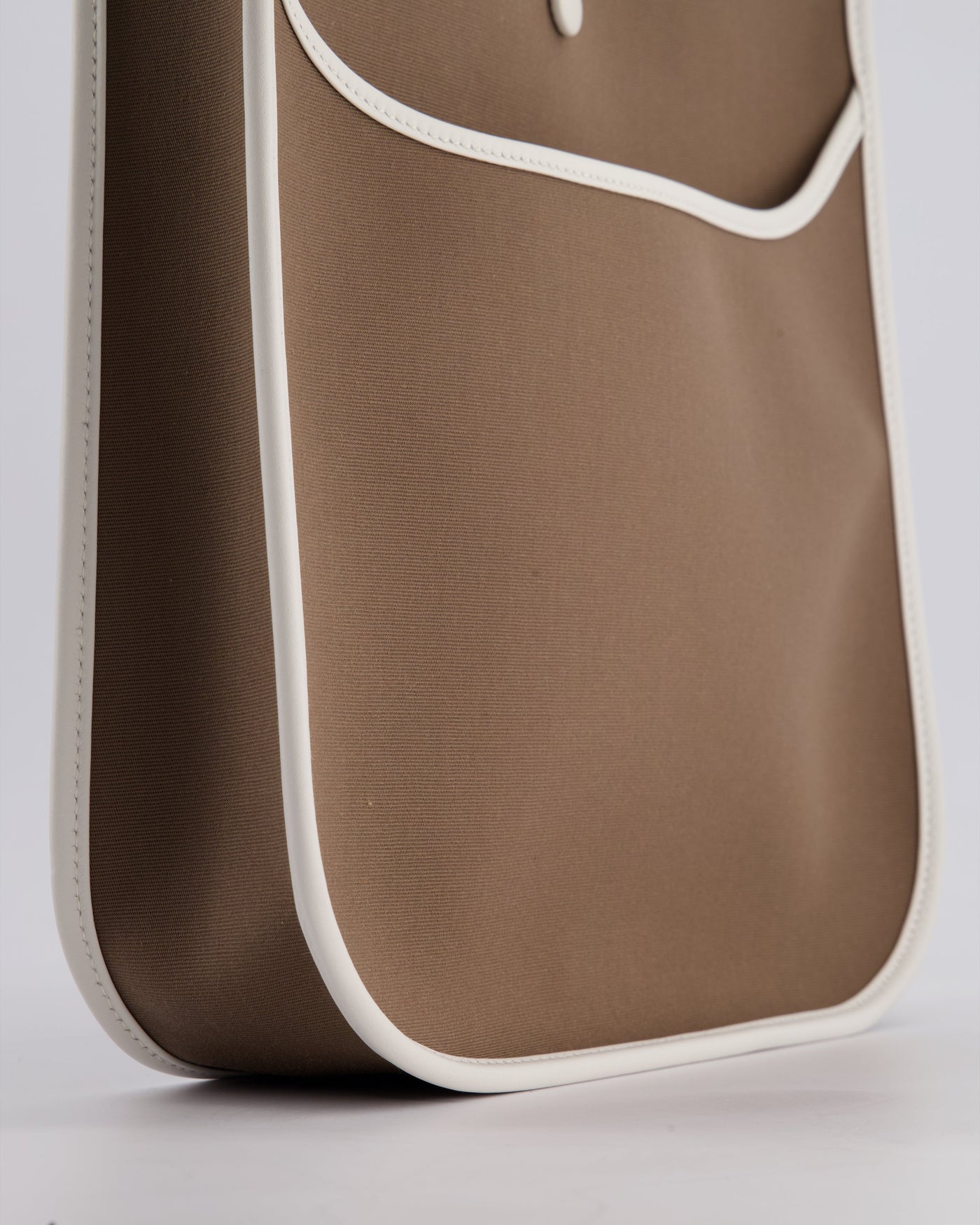 Hermes Evelyne 29 in Neo Etoupe Canvas and White with Palladium Hardware - Product Image 14