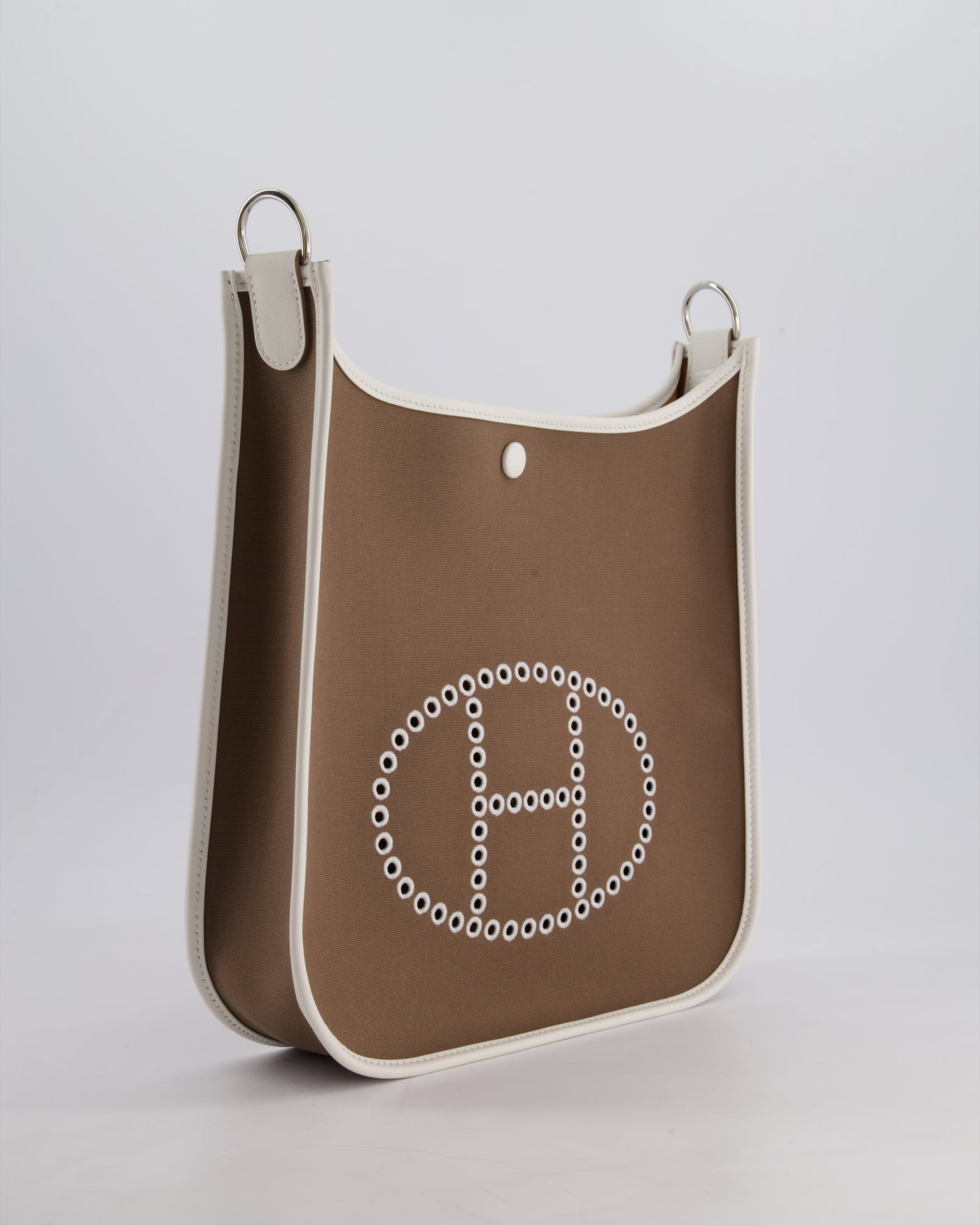Hermes Evelyne 29 in Neo Etoupe Canvas and White with Palladium Hardware - Product Image 4